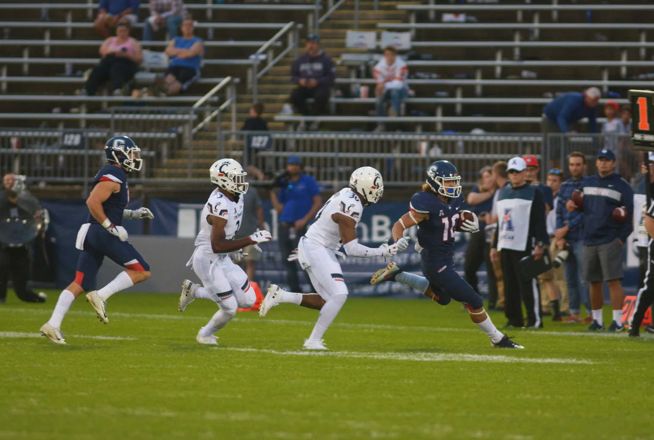 Zavier Scott (10) moves with the ball against Cincinnati (Nicholas Hampton/The Daily Campus)