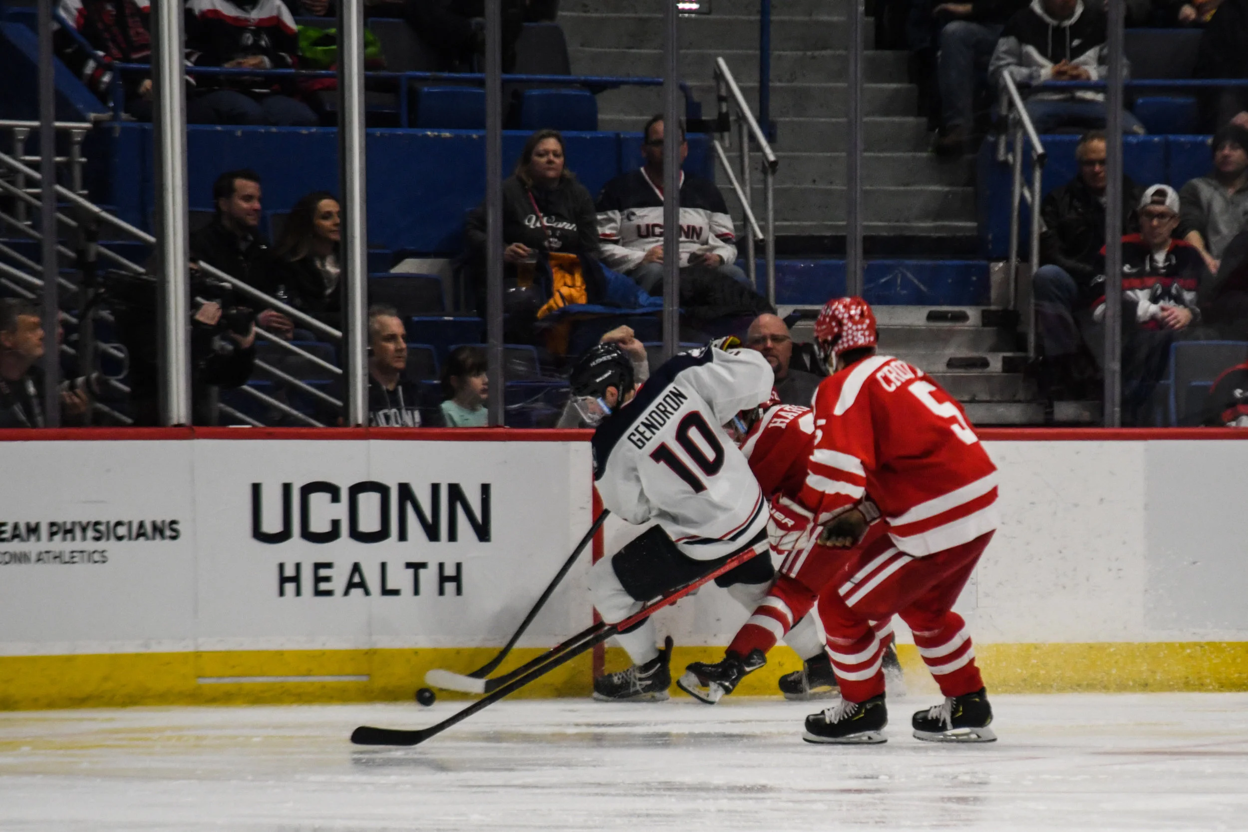 Captain Miles Gendron was a huge leader for the 2018-19 UConn men’s hockey team, often leading both vocally and by providing a good example for a team full of freshman (Photo by Kevin Lindstrom/The Daily Campus)