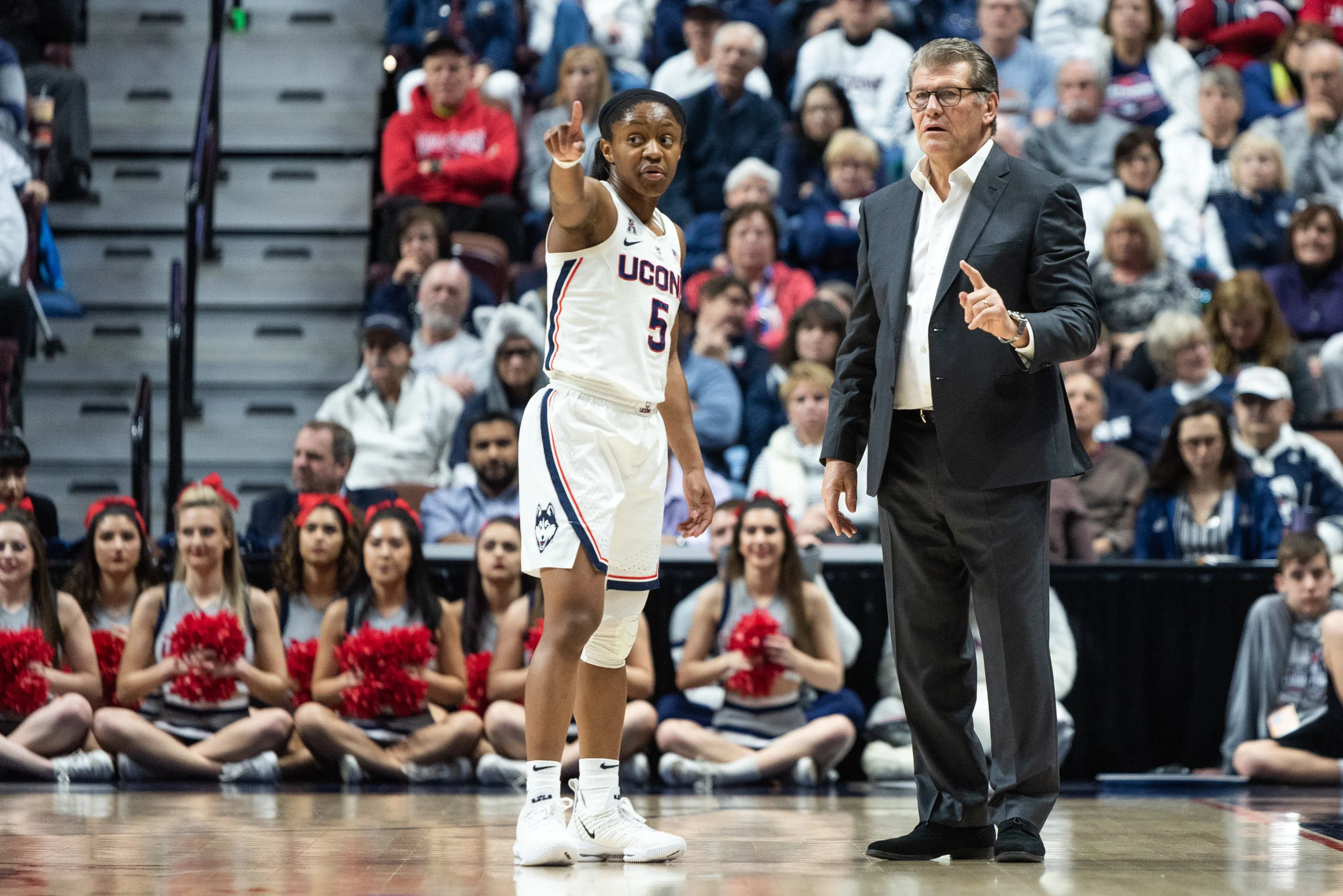 UConn’s Crystal Dangerfield scored 13 points and 6 assists in their AAC championship win over UCF (Photo by Charlotte Lao/The Daily Campus)