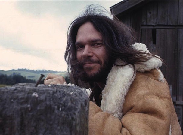 NeilYoung-608x450.jpg