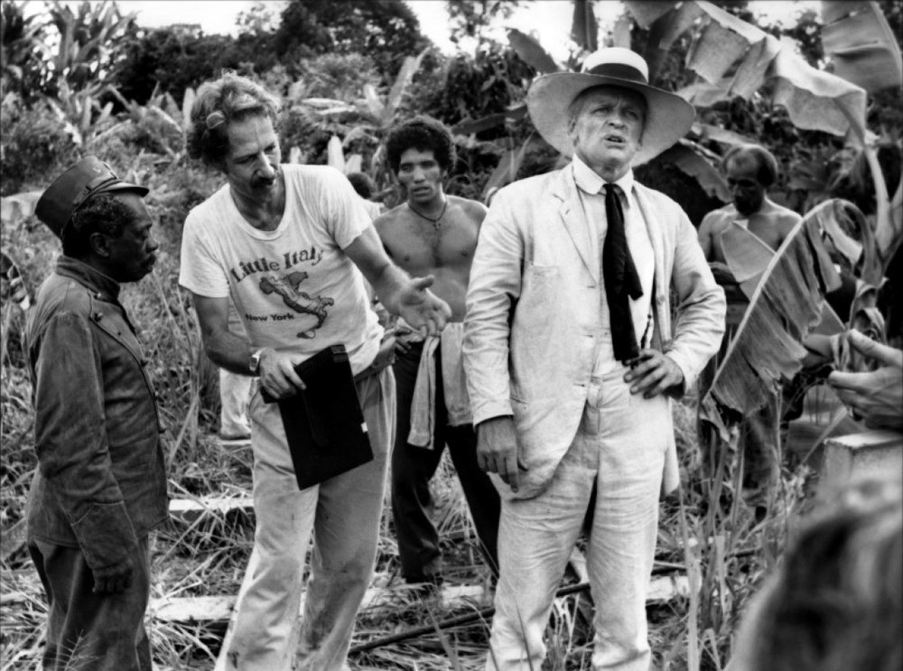 werner-herzog-klaus-kinski-on-the-set-of-fitzcarraldo-movies.jpg