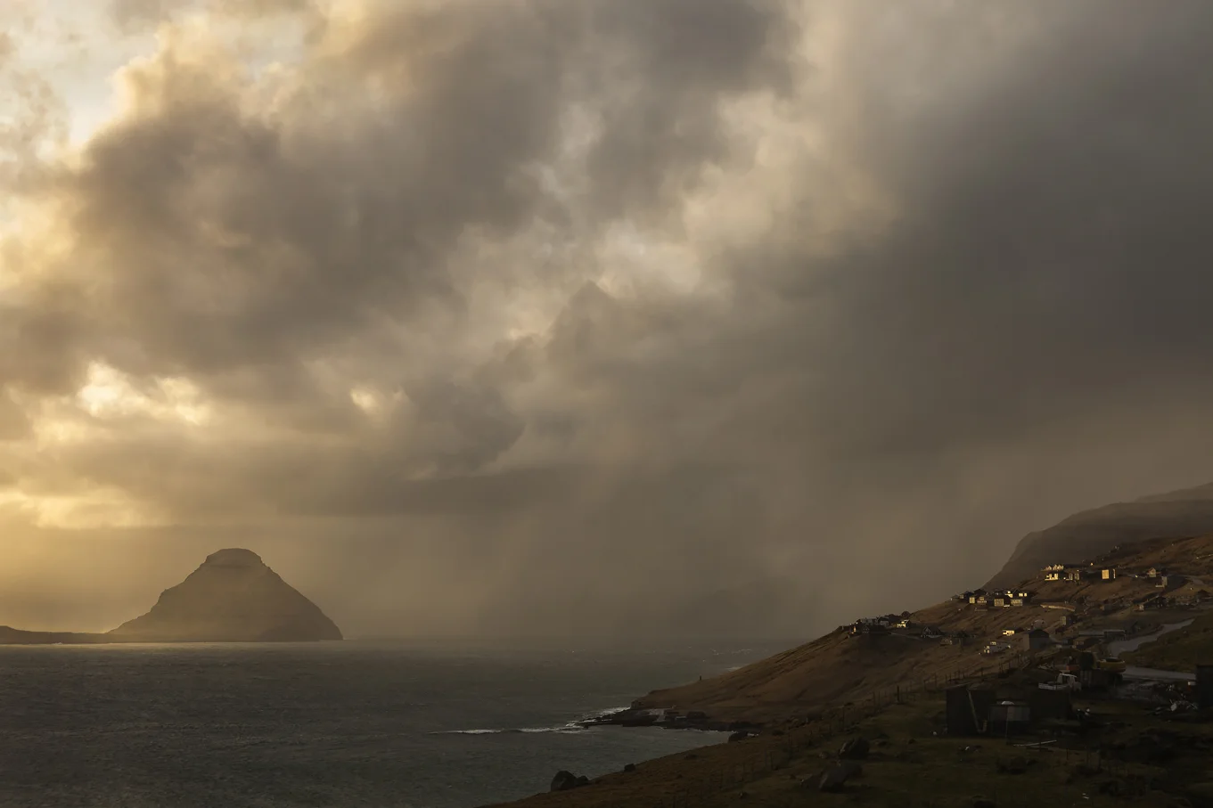 © Eija Mäkivuoti: Pimeä #4 (Velbastður), 2014 / Mörkt #4 (Velbastður), 2014 / Myrkur #4 (Velbastður), 2014 / Darkness #4 (Velbastður), 2014