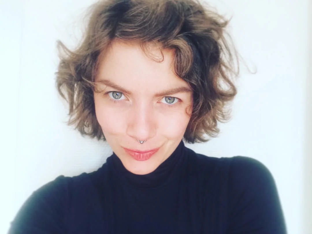 Alexandra Stroganova: Multidisciplinary Artist / Art Educator.