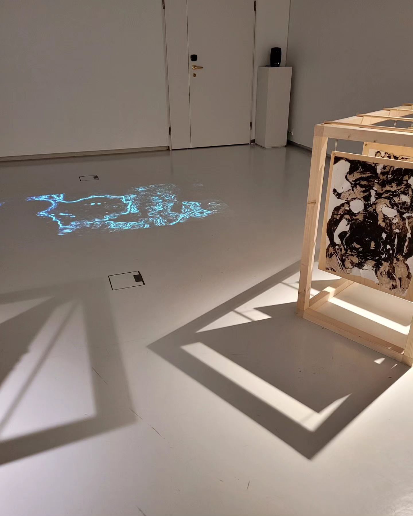 Exhibition: Walks in the Steam of Cryosphere

By Mari Keski-Korsu at Hanaholmen

@mkk_kuus