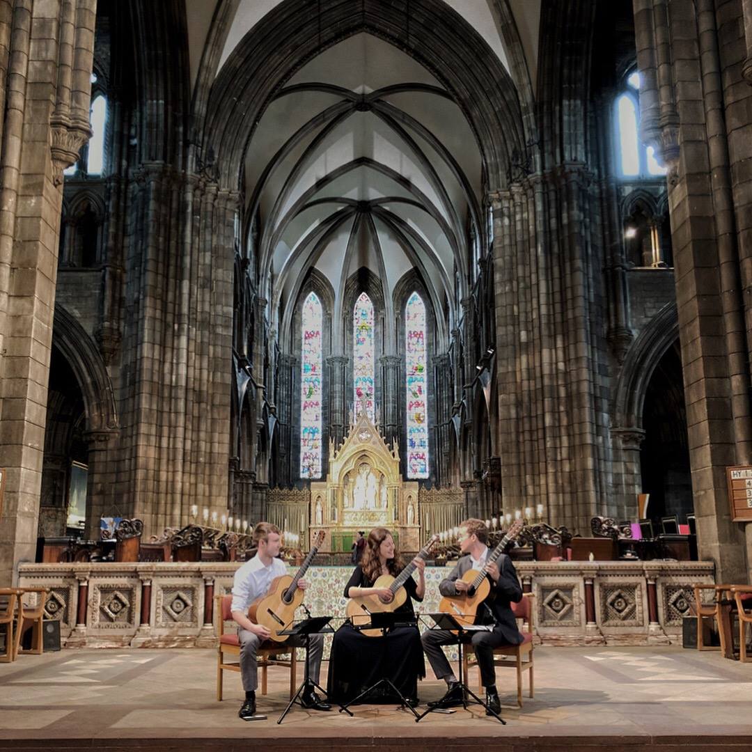Alma Guitar Trio