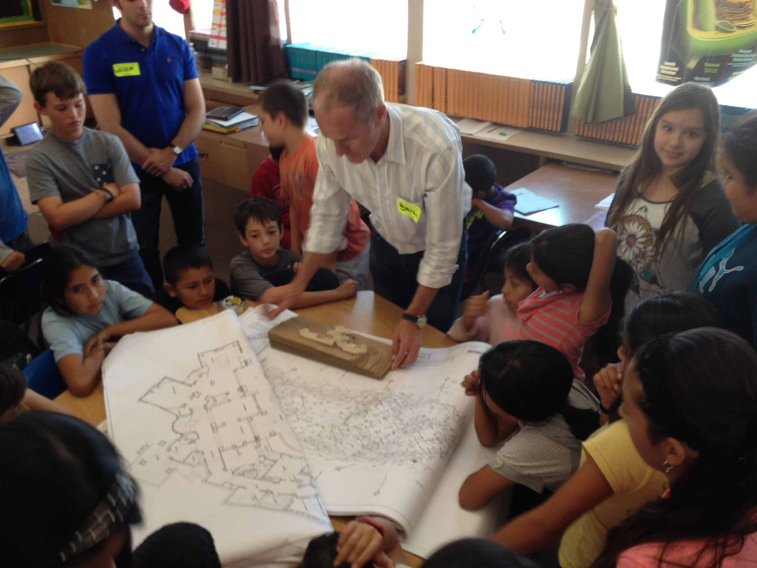 SHOW AND TELL. LESSON ON DRAWINGS AND SCALE.