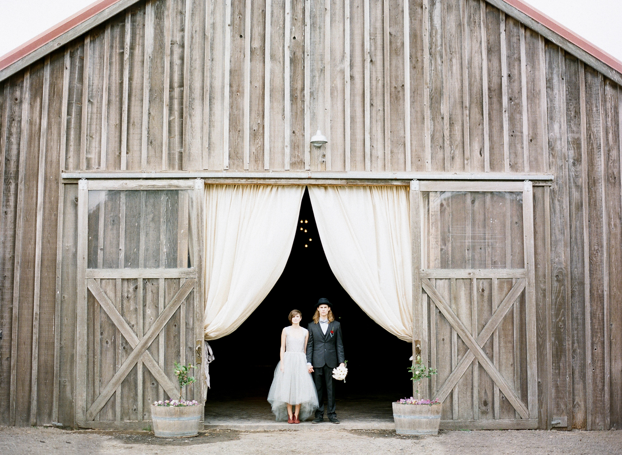 barn photo by freda banks photography