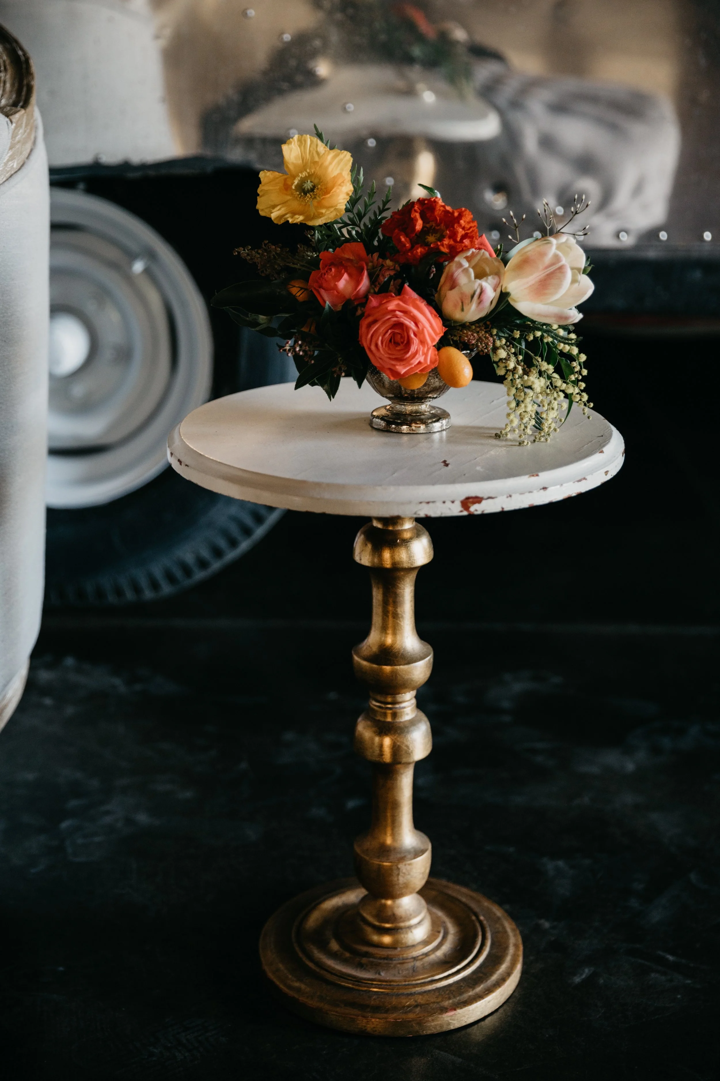 mila round side table $35 {qty 1}