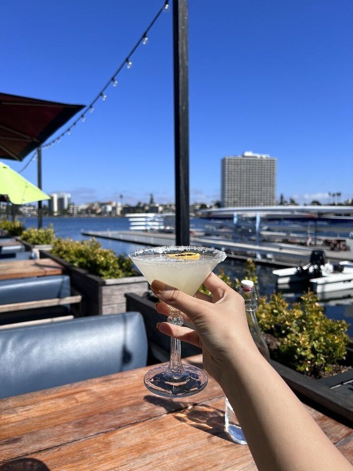 What a view. What a delicious menu! And the cocktails... perfect.  Join us this weekend. Brunch. Lunch. Dinner. 

#kaiseroaklandim #oakstop #bayareafoodz #secretoakland #oakgrown #visitoakland #oaksupplyco #oakland #sf
 #OaklandIm #WeekendEats