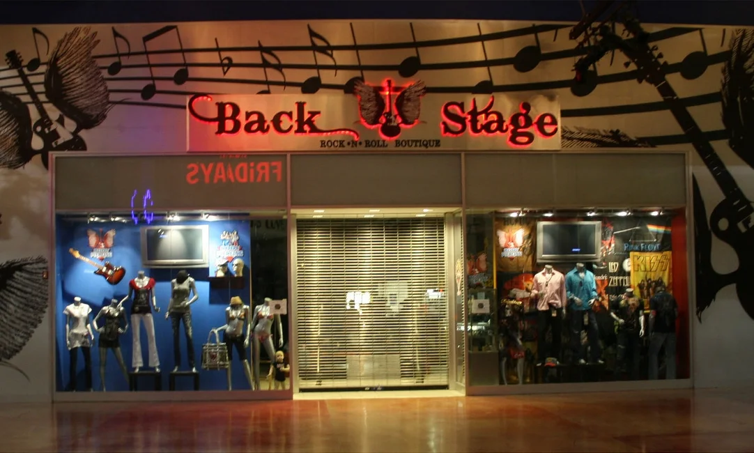 backstage_1.jpg