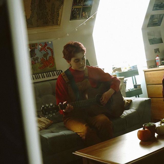 B-SIDE Tent Show Artist Feature: Lily Porter Wright!! B-SIDE is super super excited to have singer-songwriter Lily Porter Wright performing again for Tents! You may know Lily from past tent shows, where she has performed selections from her beautiful originals. We sat down with Lily in her dorm to hear her share some of her wonderful writing.
On the first song she’s written: “I wrote my first song in high school. It was my friend’s birthday and I hadn’t gotten her a present, so I decided to write a song for her with her name in it." Head on over to Lily’s bandcamp (https://lilyporterwright.bandcamp.com/) and soundcloud (https://soundcloud.com/user-556830914) to hear her amazing music, and throw a like to her FB page if you haven’t already!! Come see her perform at 8:00 this Thursday night on Simmons Quad!!! TENT SHOW COUNTDOWN: 2 DAYS!!!!