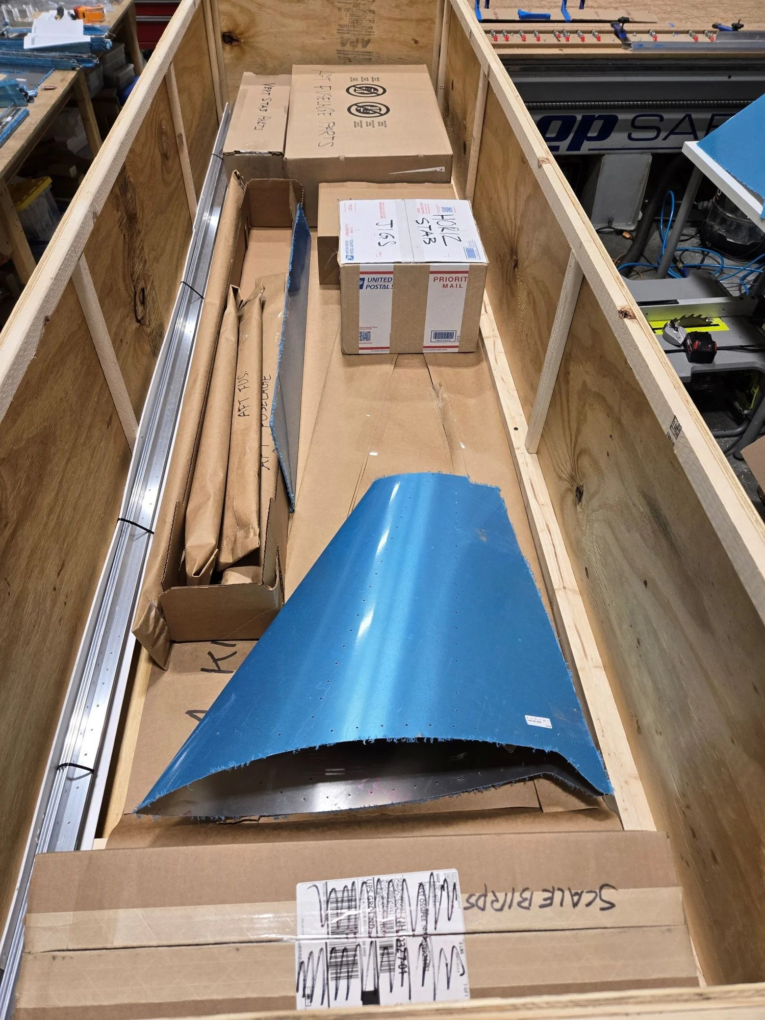 Kit Crate 1.jpg