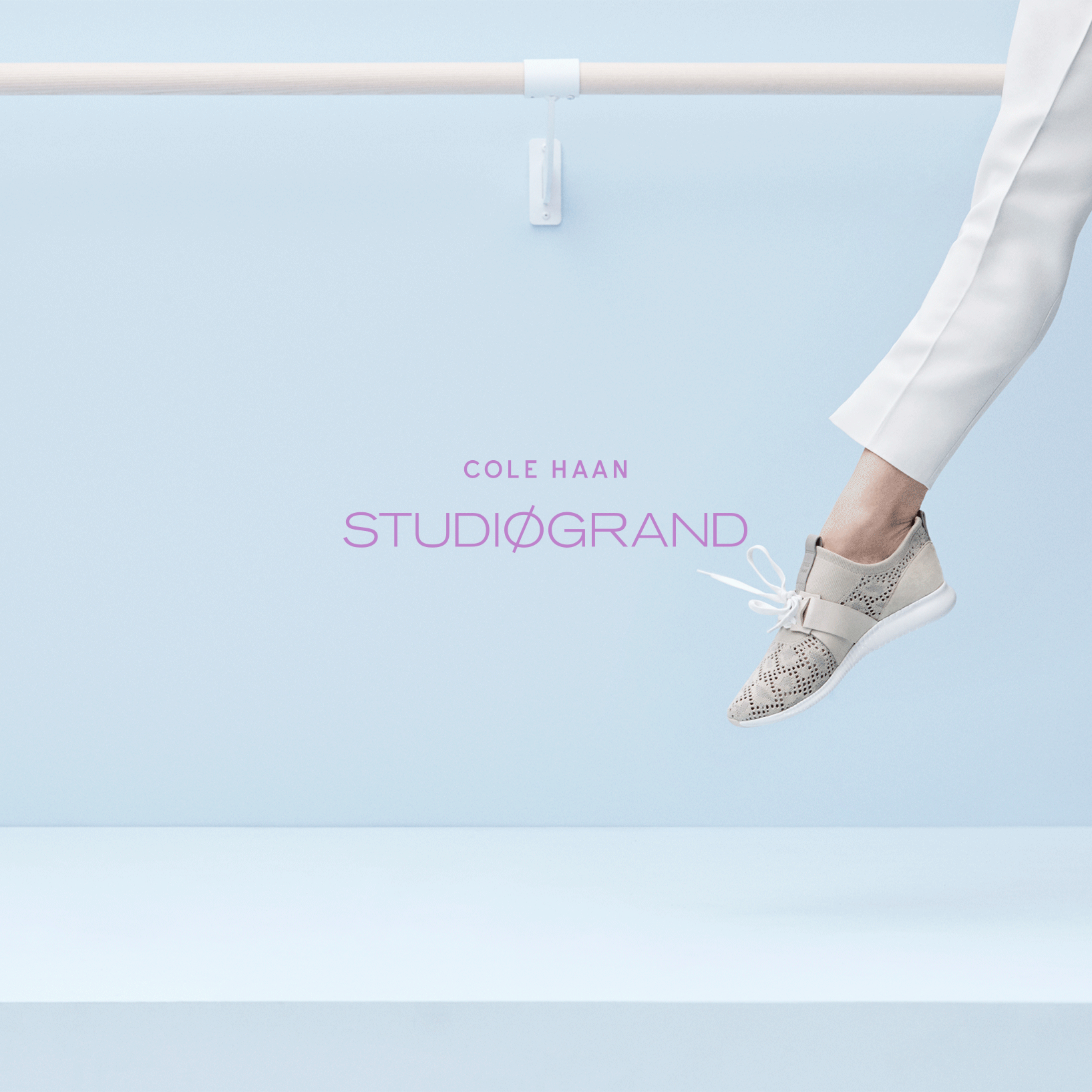 7015_54-65_LD_COLE_HAAN_S003B_GIF_044-056_V2_3000px_LOGO.gif
