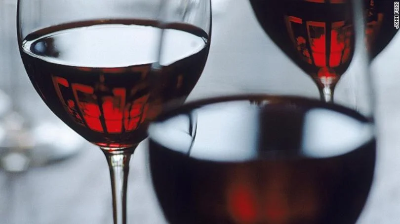 red-wine-glasses-story-top.jpg