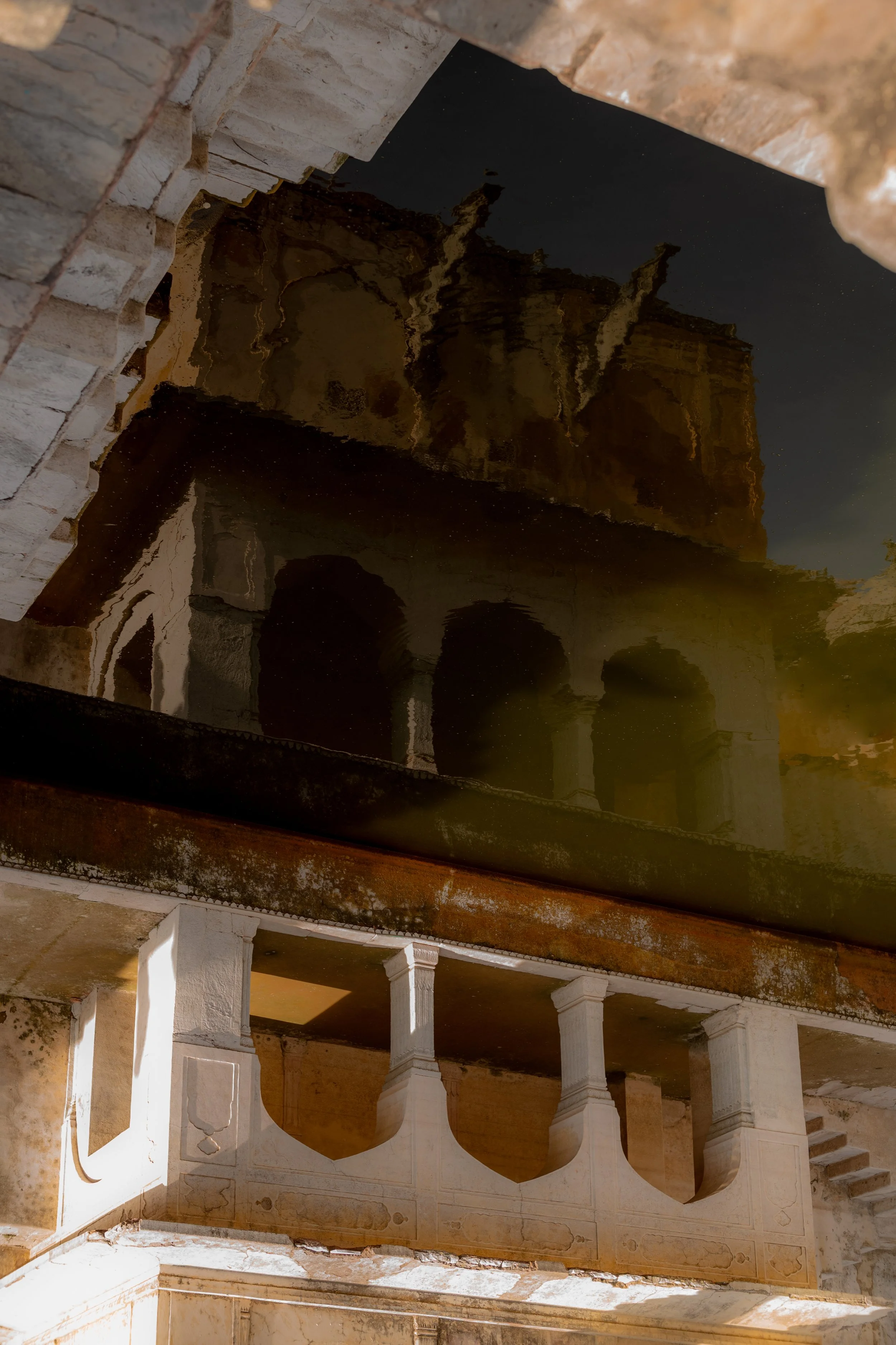 thread caravan jaipur stepwell reflection amer.jpg