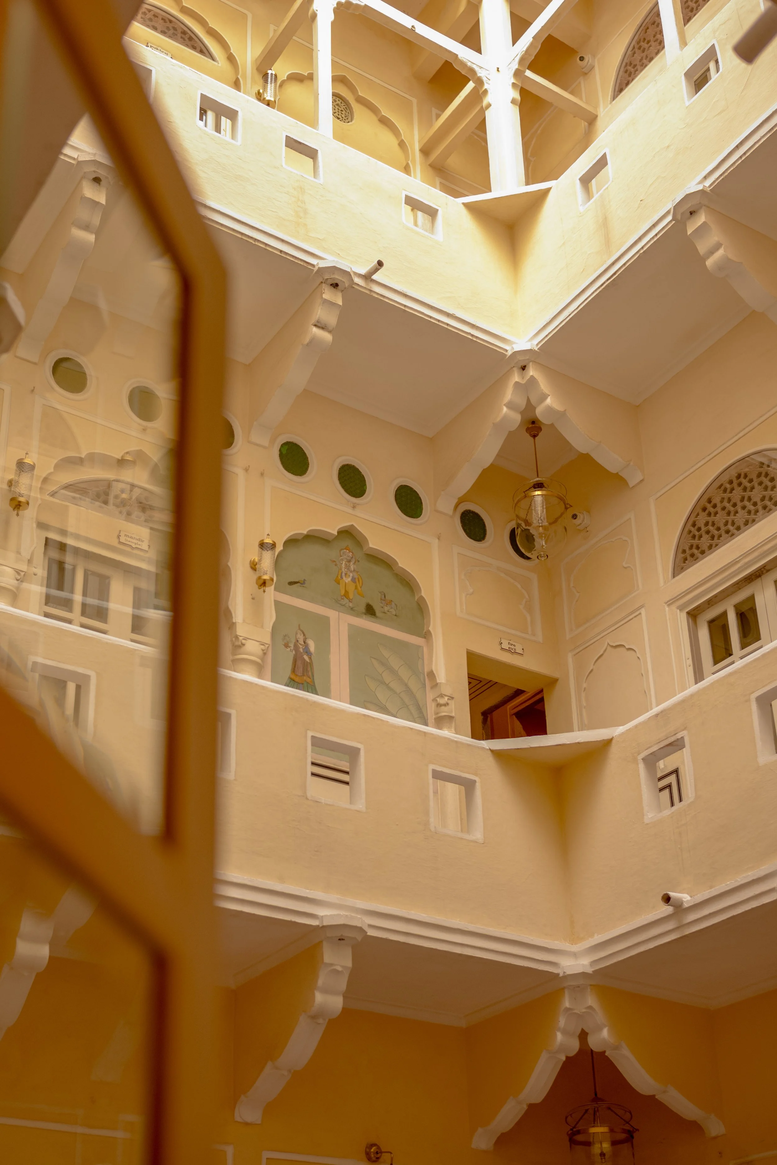 thread caravan jaipur the johri jaipur courtyard.jpg