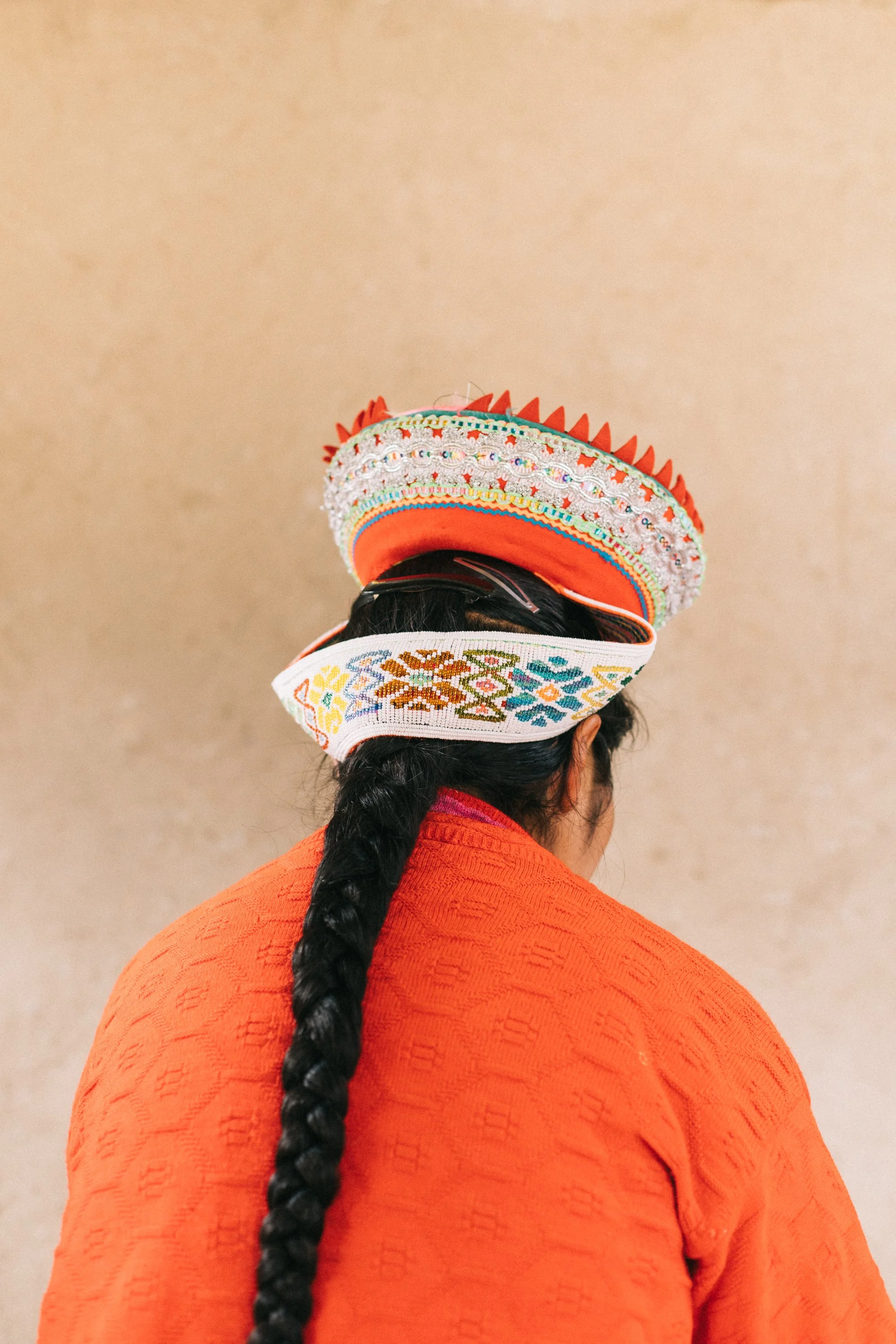 peruvian traditional clothing thread caravan.jpg