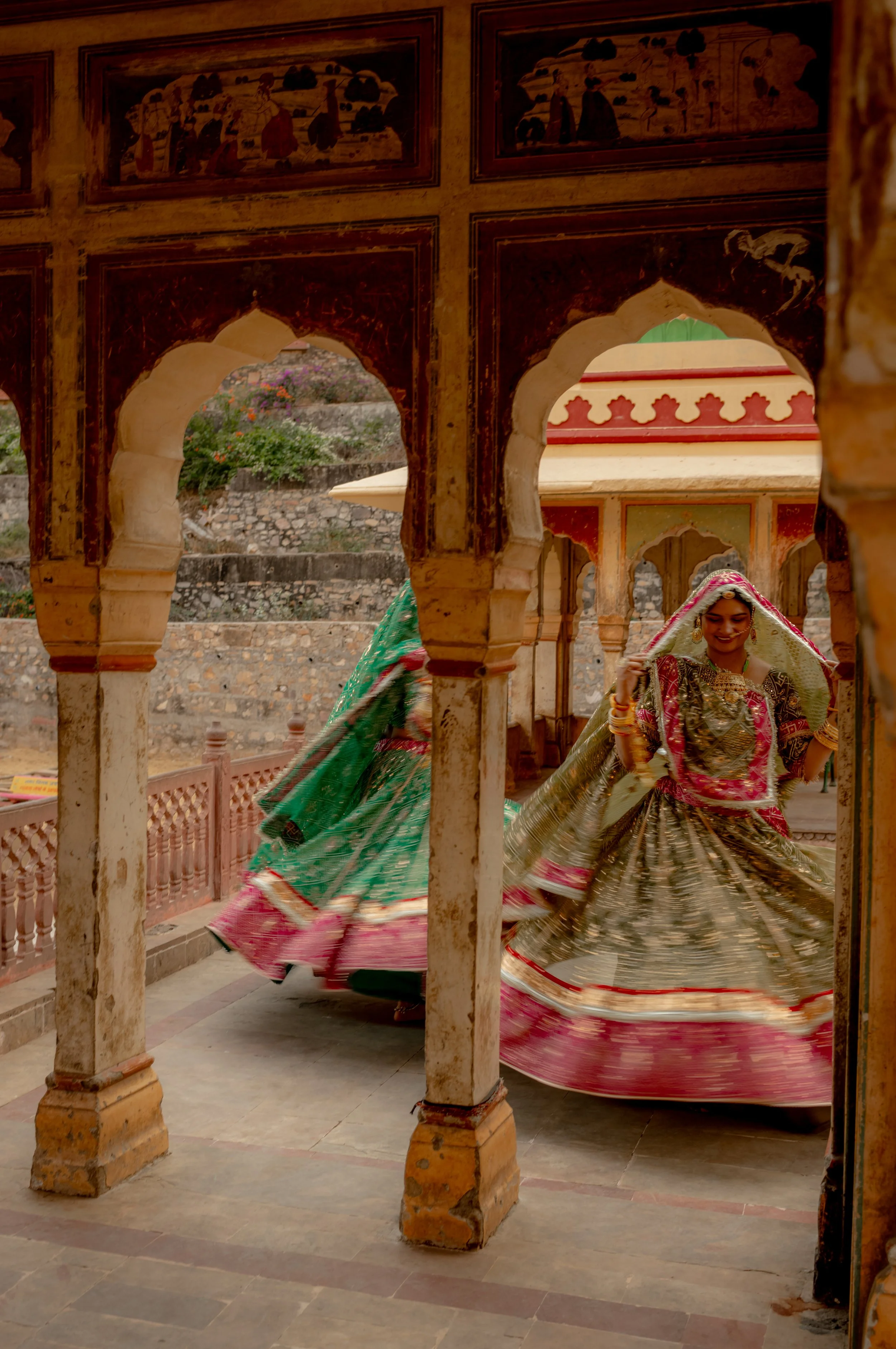 thread caravan jaipur women dancing rajasthan.jpg