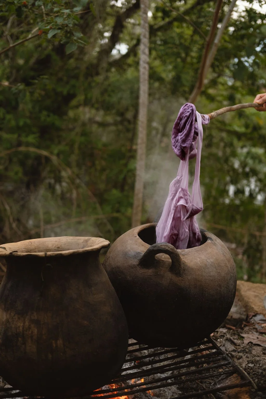 natural dye workshop cochinilla barichara colombia.jpg