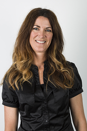 Jane Vos - Customer Support & Marketing
