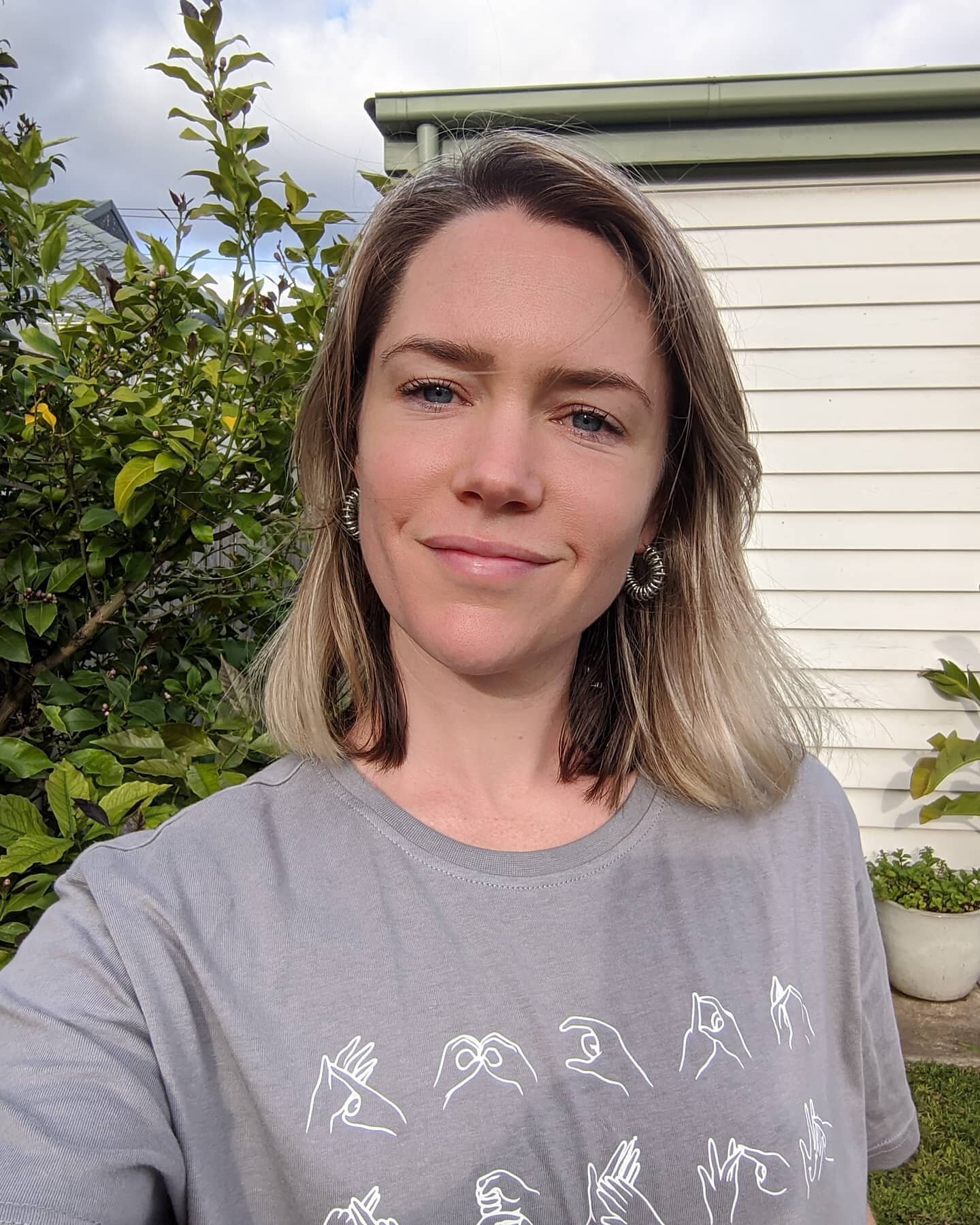 Hey gang! It's been a while since I showed my face on here 👋 (I have been spending too much time in my Covid veggie garden to be honest!) This week is International Week of the Deaf which calls for a very special celebration of our incredible Deaf c