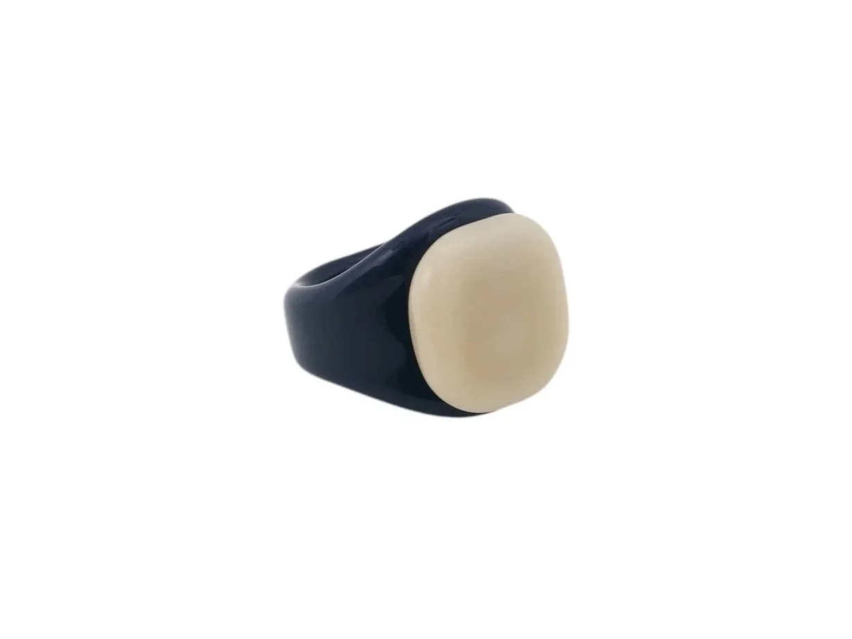 Flat+Square+Ring_Beige_1.jpg