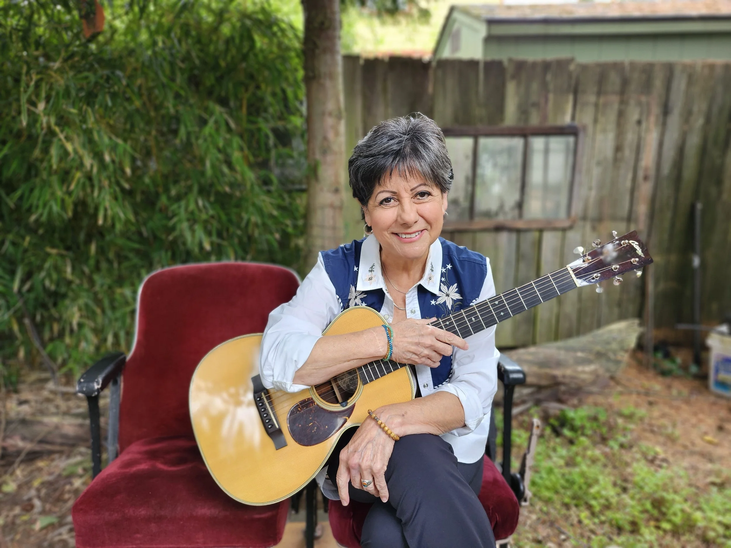 Tish Hinojosa 2 - credit Anny Celsi.jpg