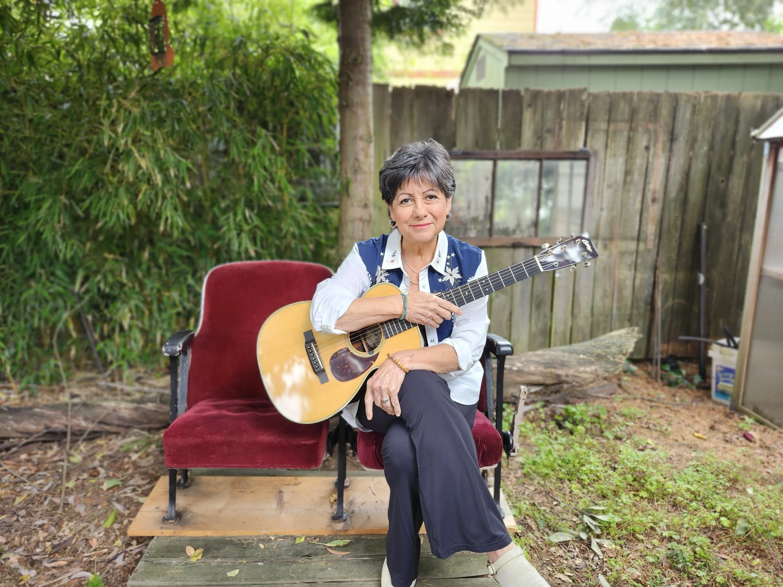 Tish Hinojosa 3 - credit Anny Celsi.jpg