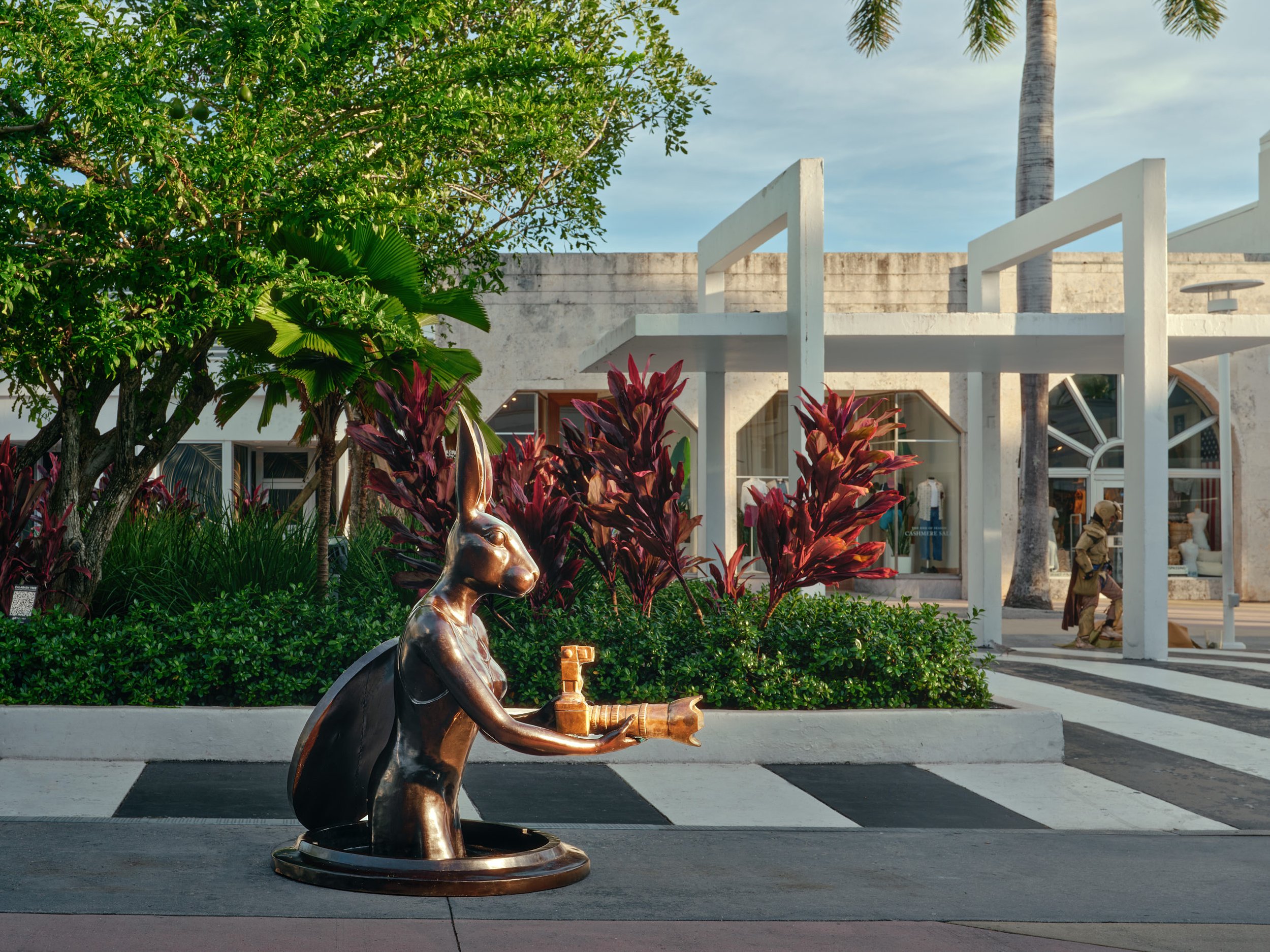 Miami-commercial-photographer-gillie-and-marc-lincoln-road-paparazzi-rabbit.jpg