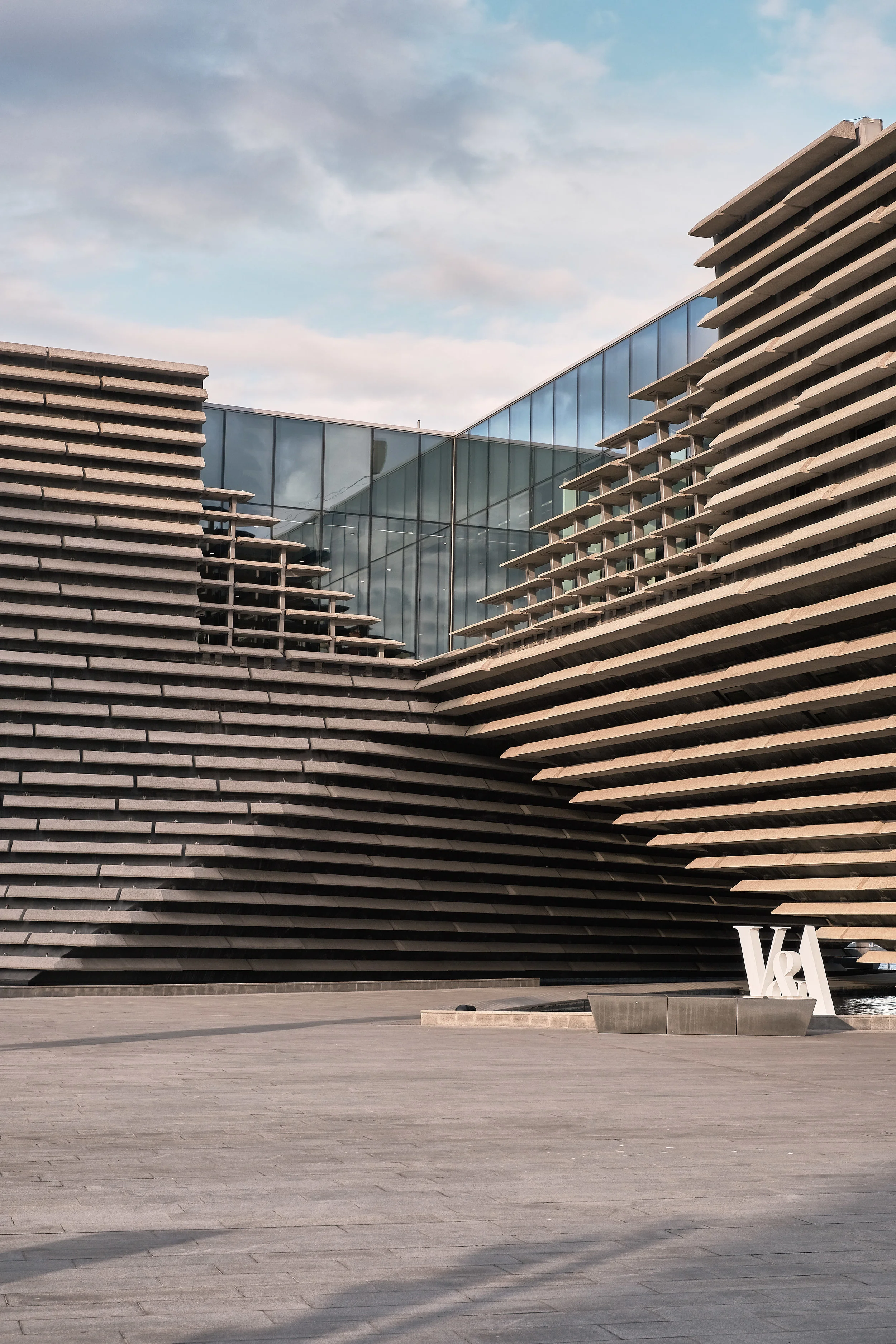 V & A Museum of Design: Dundee, U.K.