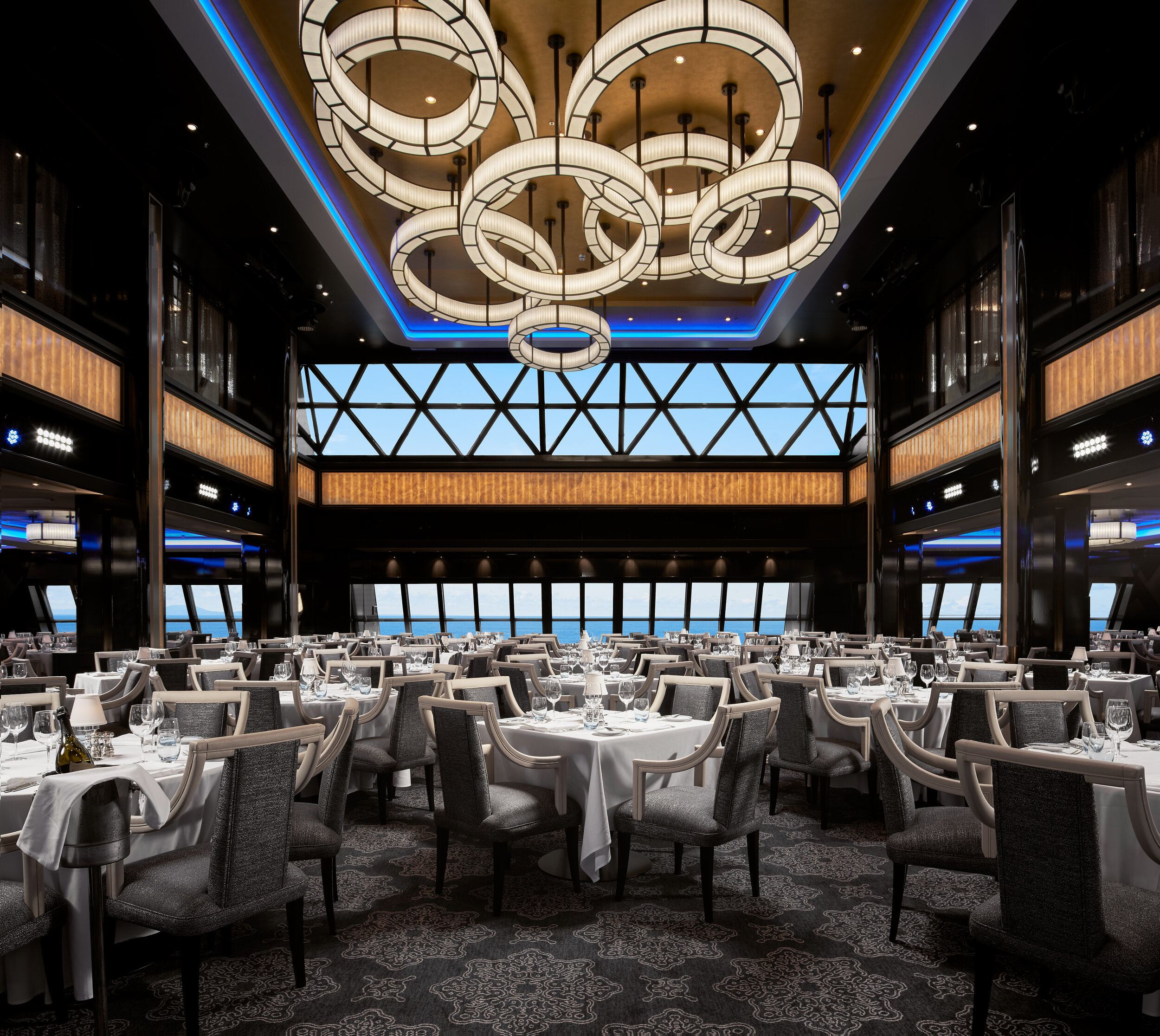 Manhatten Dining Room: Norwegian Bliss