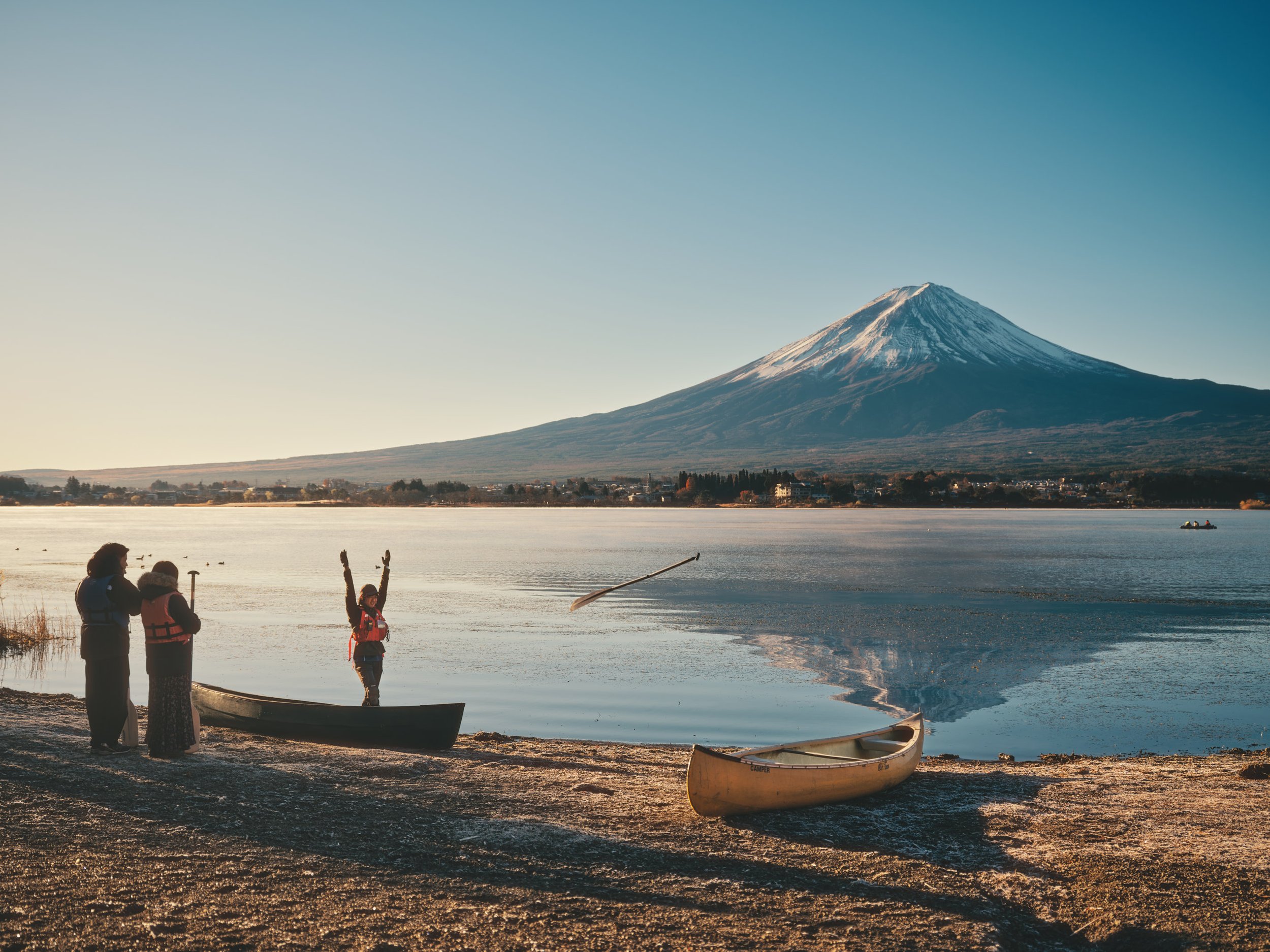 Miami-los-angeles-landscape-architecture-park-photographer-canoe-mt-fuji-lake-kawaguchi-japan.jpg