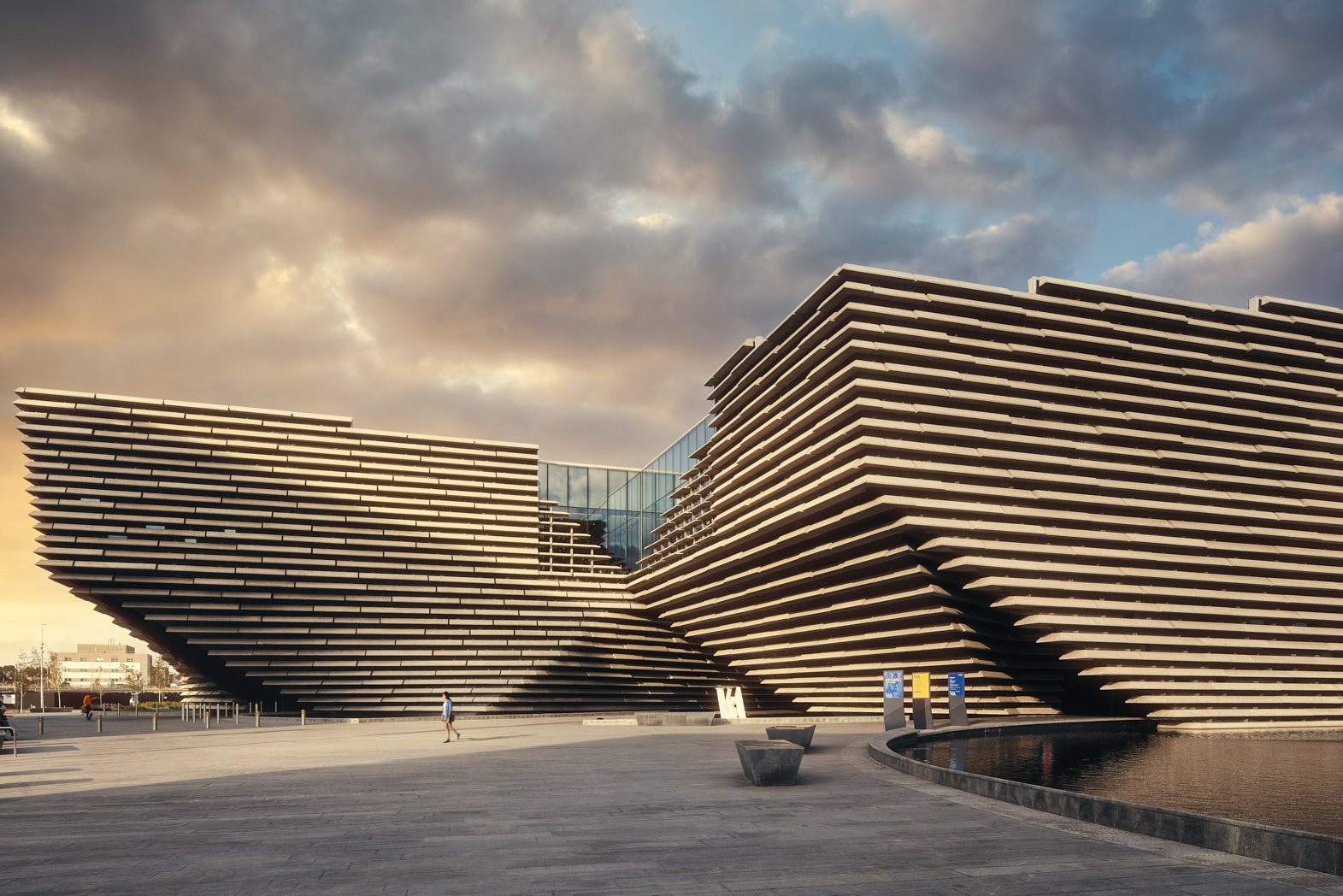 Miami-los-angeles-architecutral-photographer-filmmaker-V-&-A-Museum-Dundee-Scotland.jpg