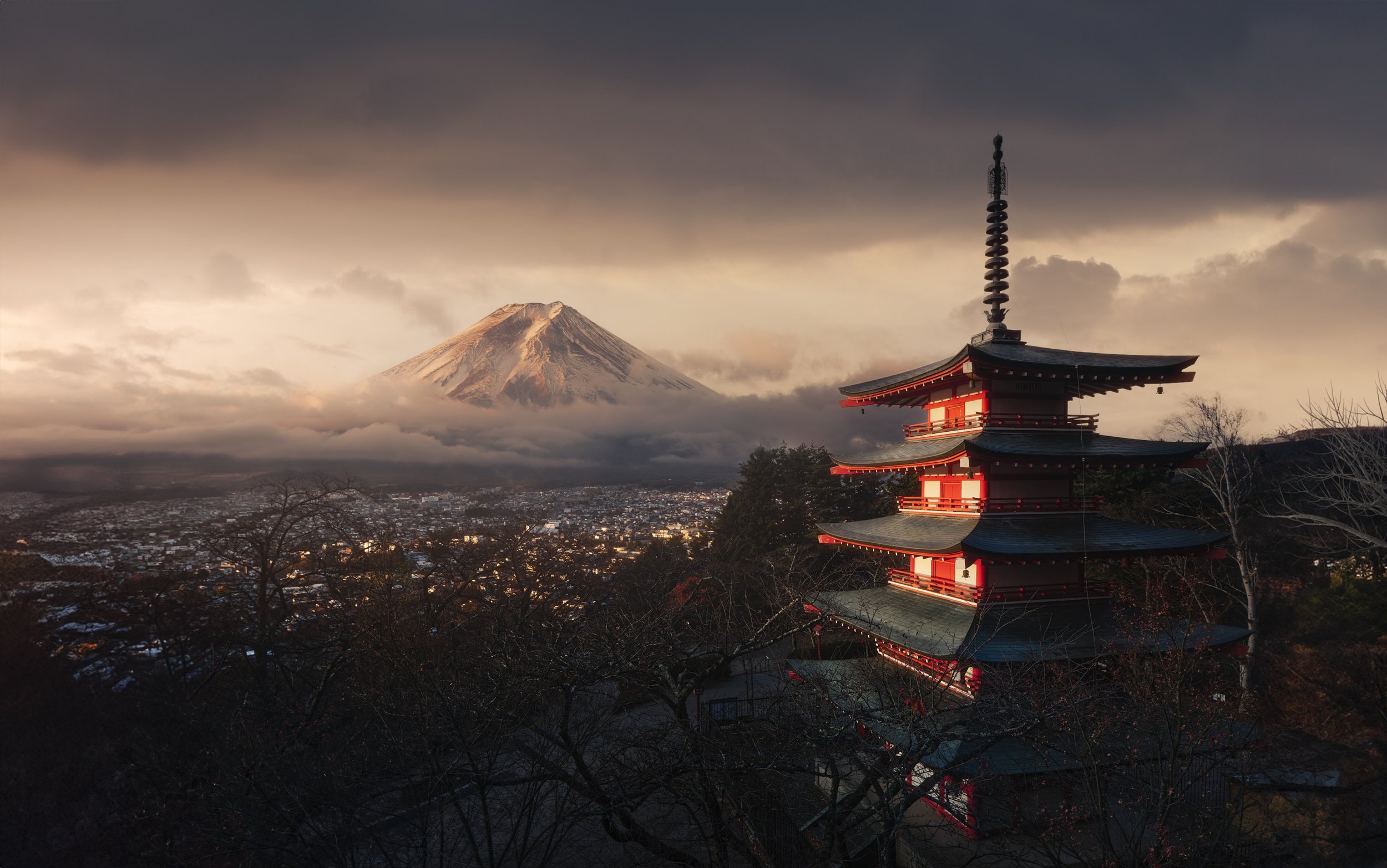 Japan-architecture-travel-photography-chureito-pagoda-mt-fuji-sunrise.jpg