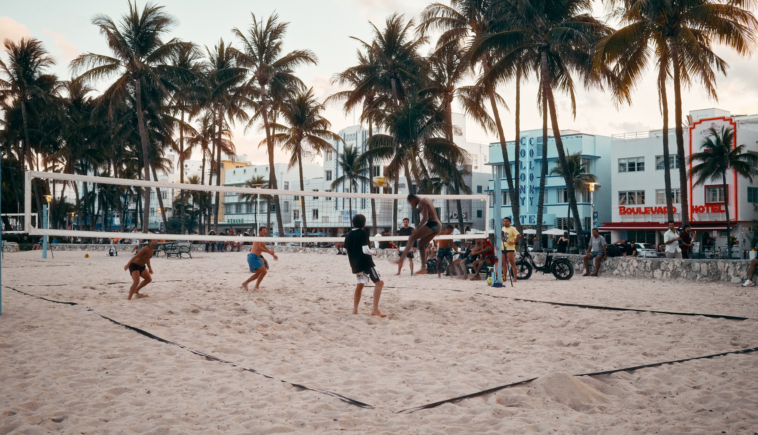 Miami-los-angeles-landscape-architectural-photogragrapher-ocean-drive-volleyball.jpg
