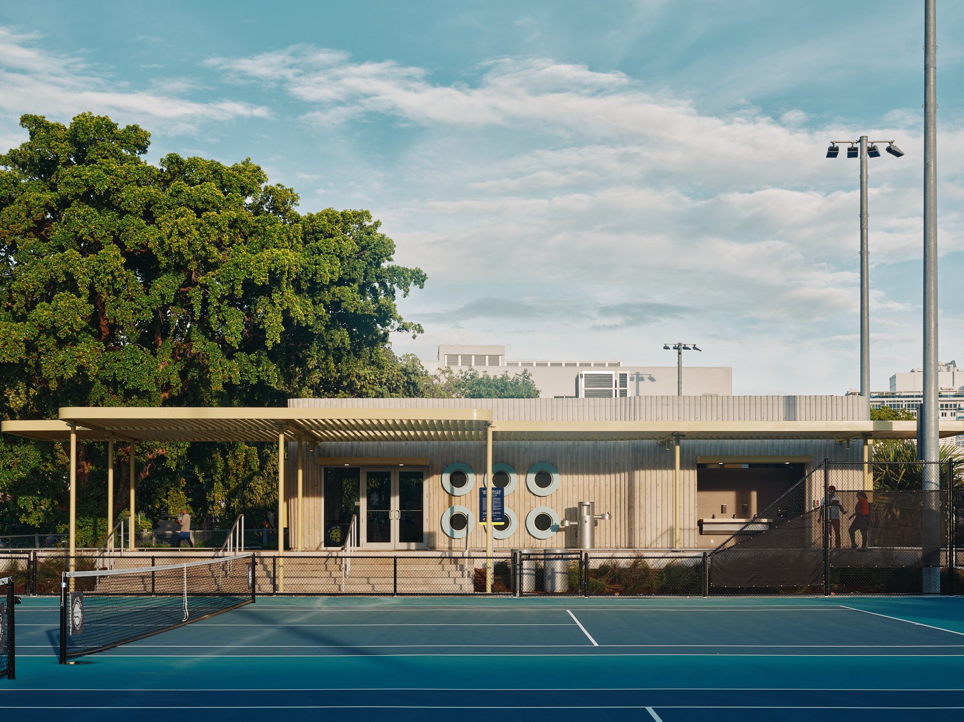 bayshore-park-tennis-center-building-miami-beach-landscape-architecture.jpg