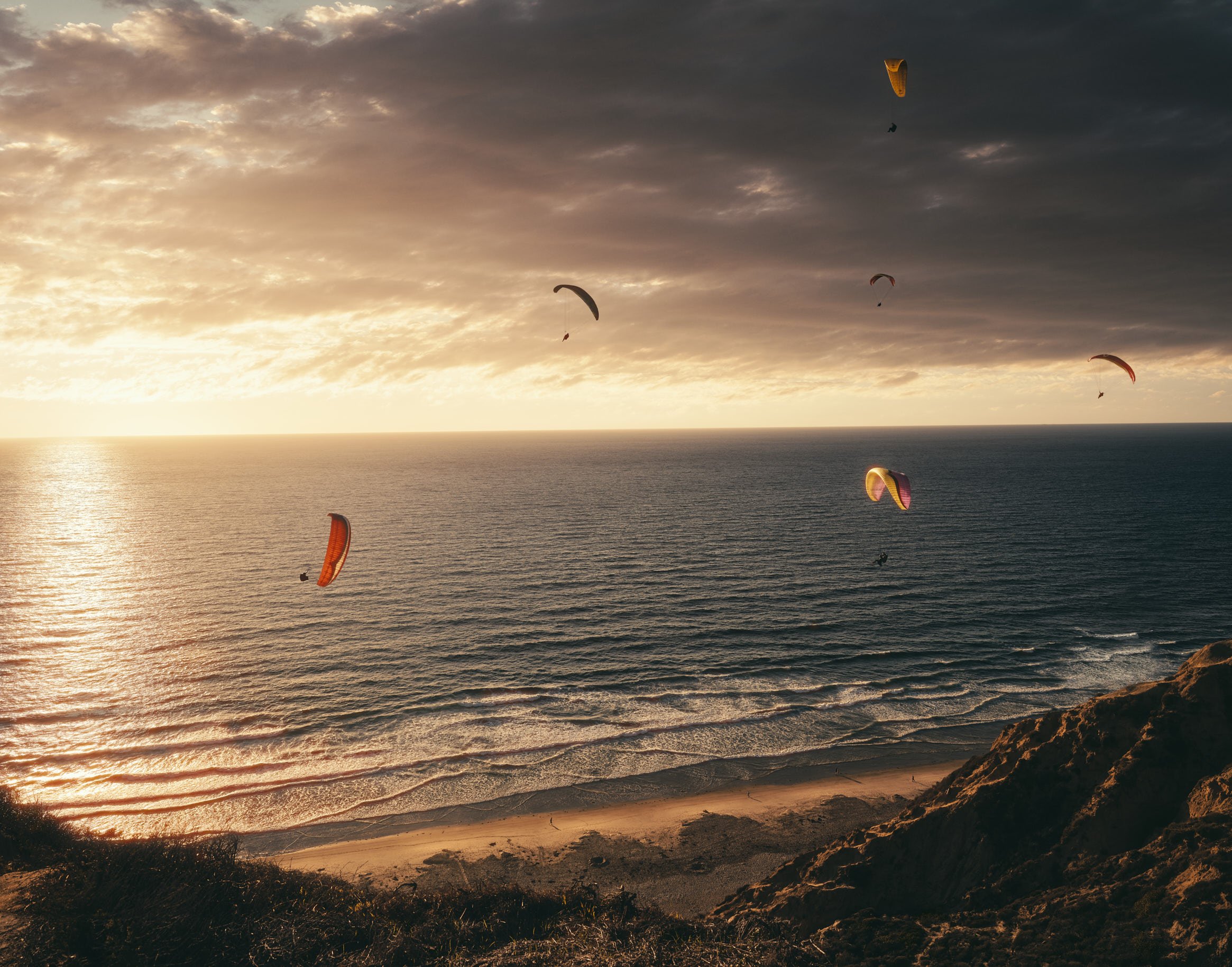 Miami-travel-adventure-sports-photographer-Southern-california-La-jojja-Paraglider.jpg