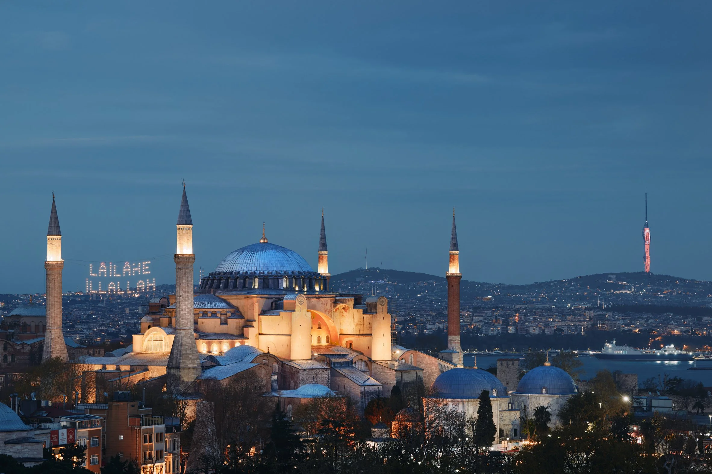 Hagia-sophia-istanbul-turkey-dusk-miami-travel-photographer.jpg