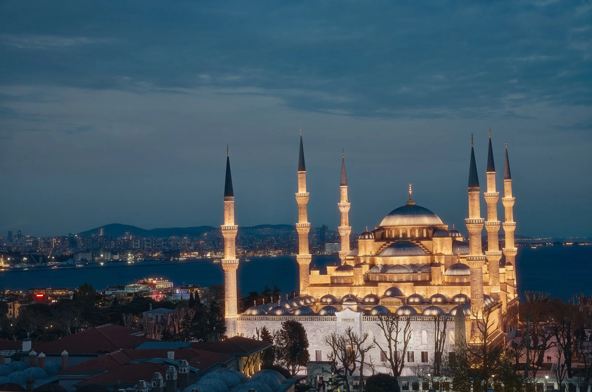 blue-mosque-istanbul-turkey-dusk-miami-travel-photographer.jpg