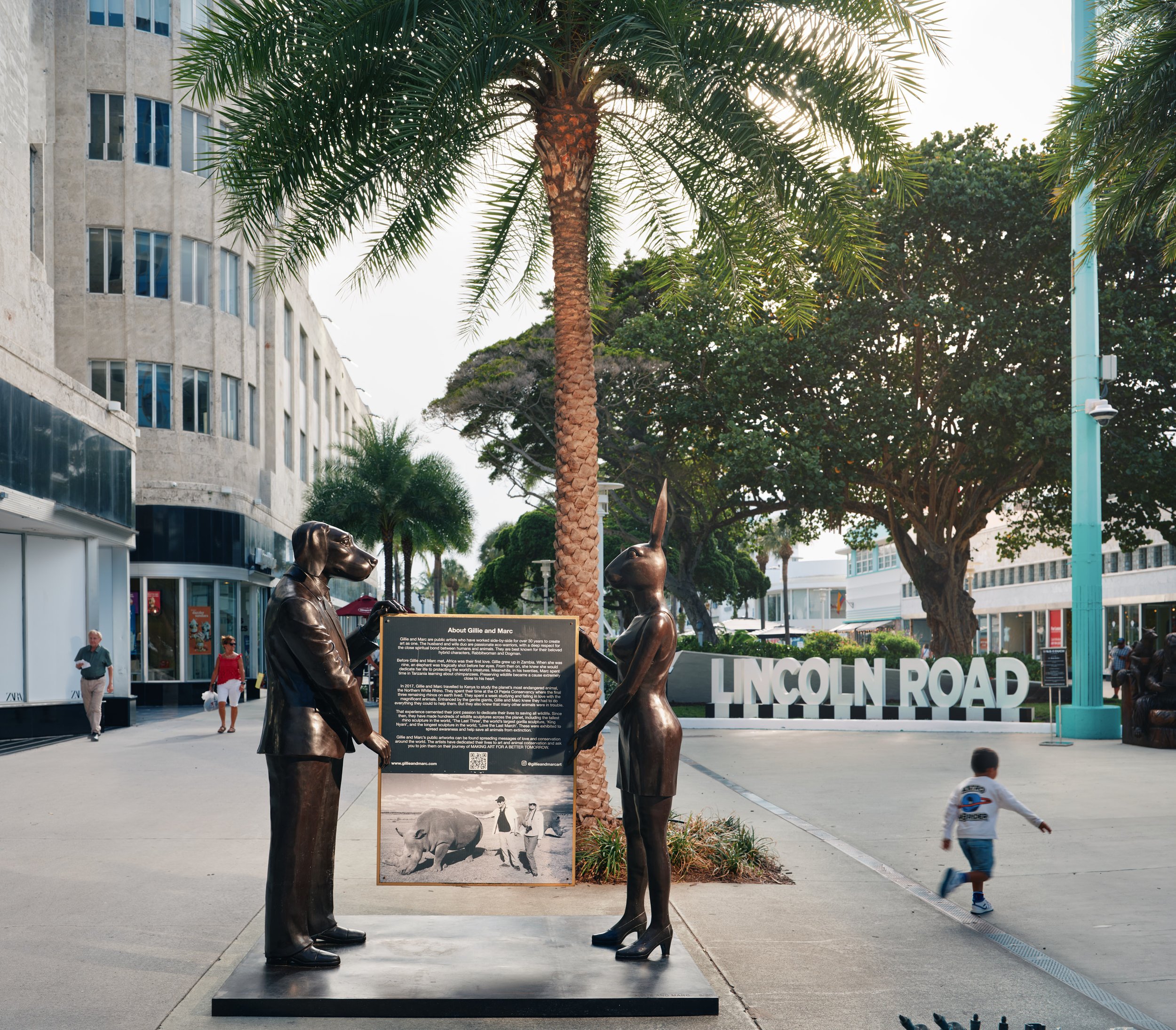 Miami-architectural-commercial-photographer-gillie-and-marc-lincoln-road-public-art-the-wild-couch-party-14.jpg