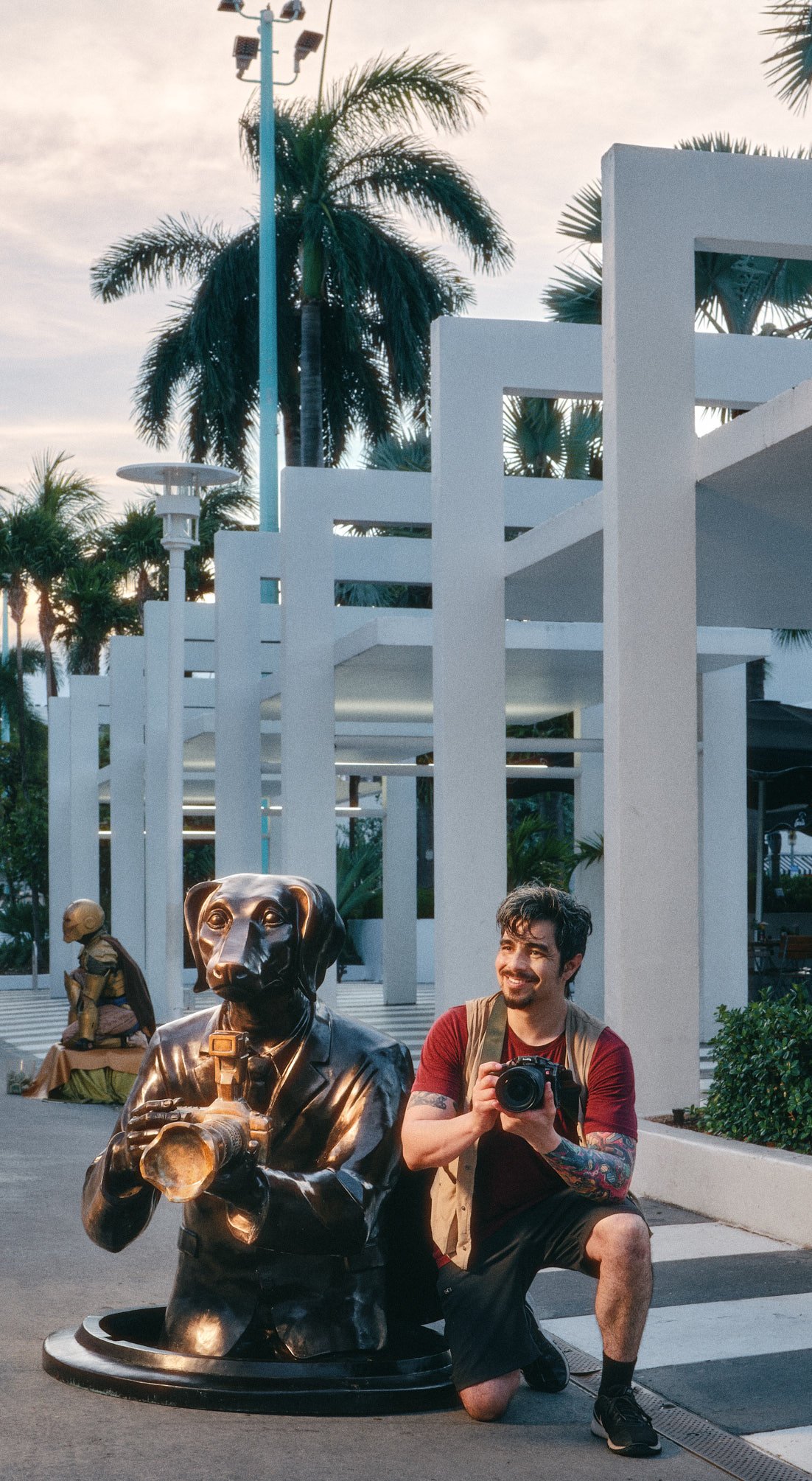 Miami-Architectural-commercial-photographer-gillie-&-marc-lincoln-road-Paparazzi-dog-02.jpg