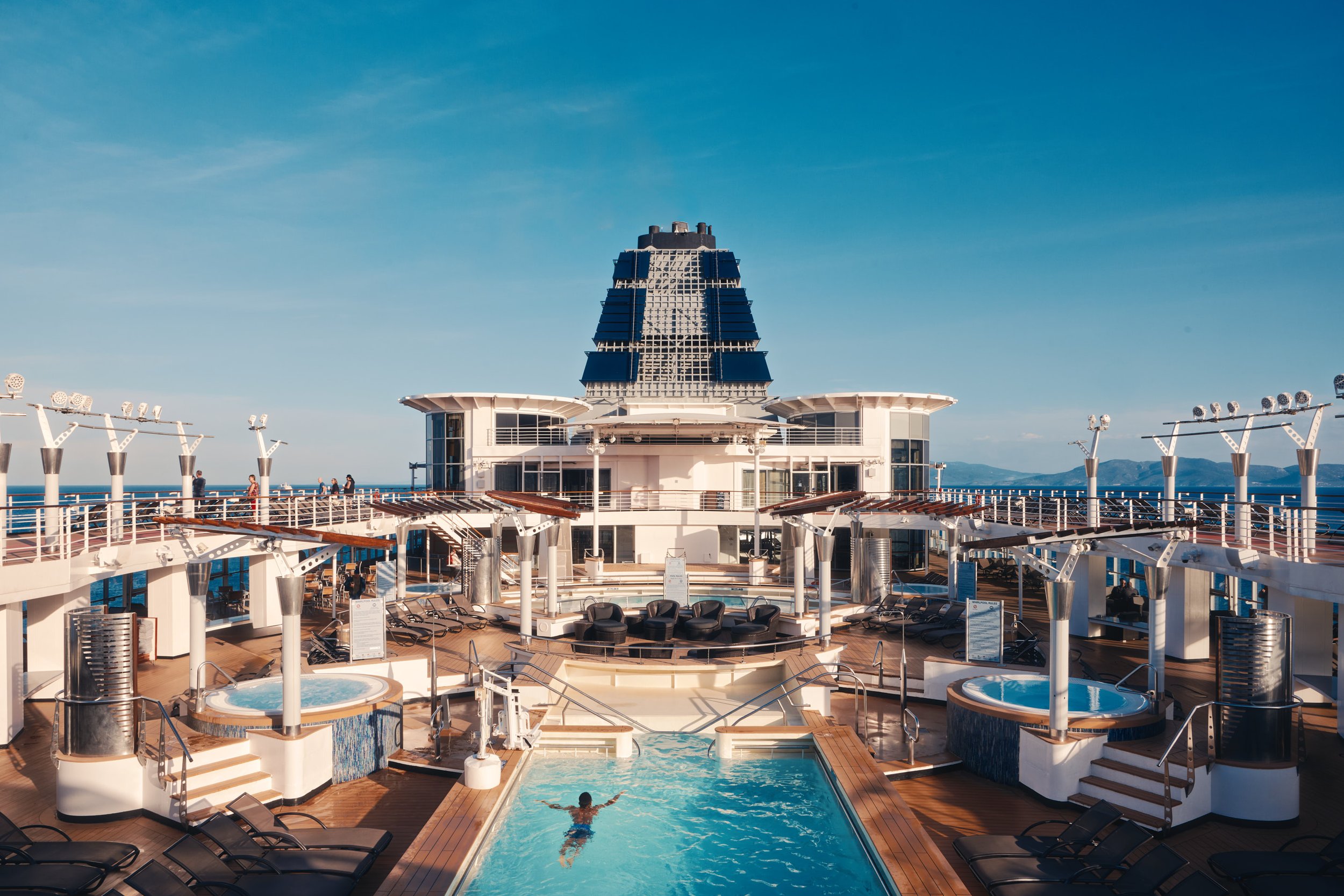 Miami-Cruise-ship-photographer-celebrity-infinity-pool-deck.jpg