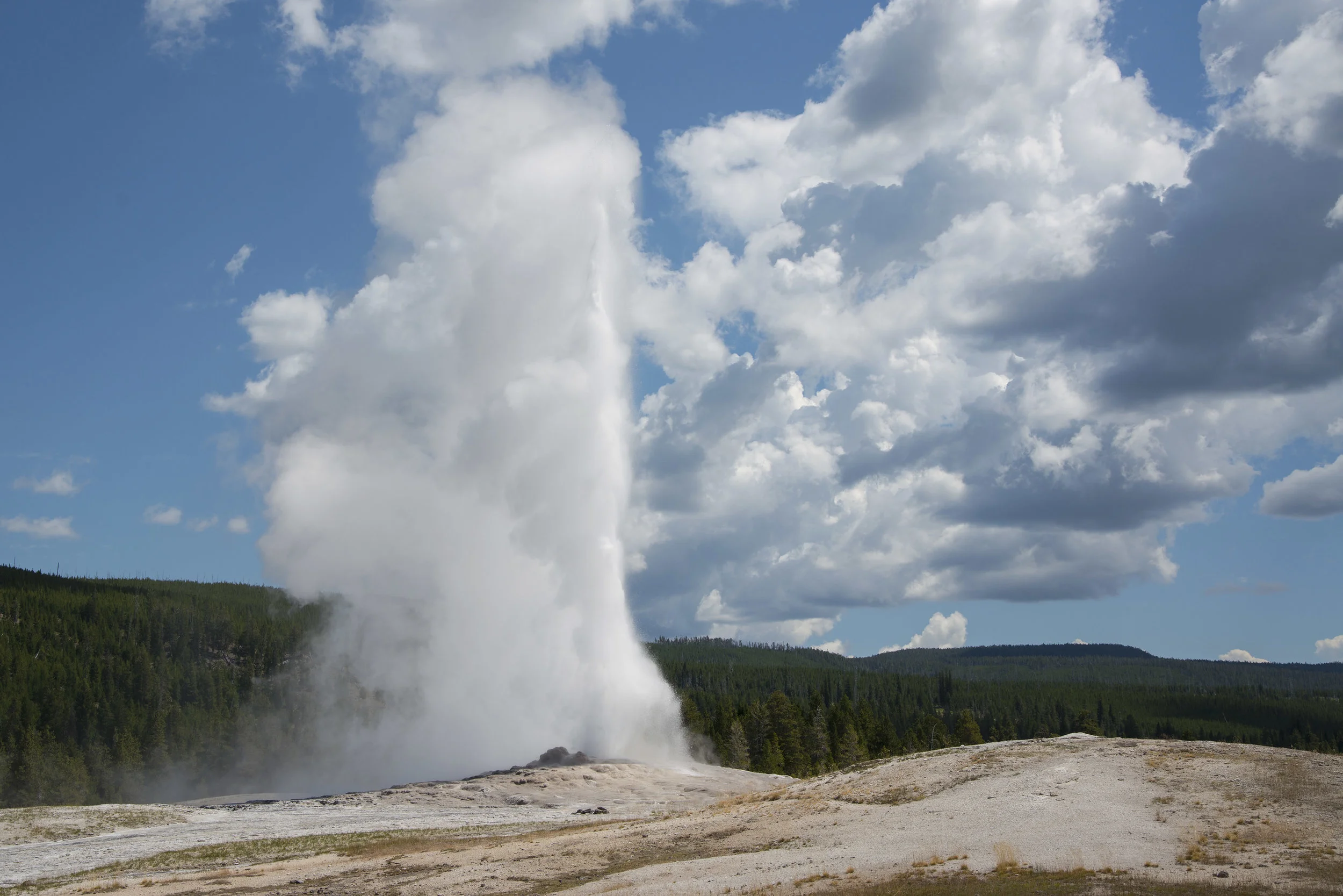 Old Faithful blows her top. Nikon D800, Nikkor 24-120mm lens @ 48mm, f 7.1, 1/800 sec, ISO 100, -1/3 stop exposure adjustment