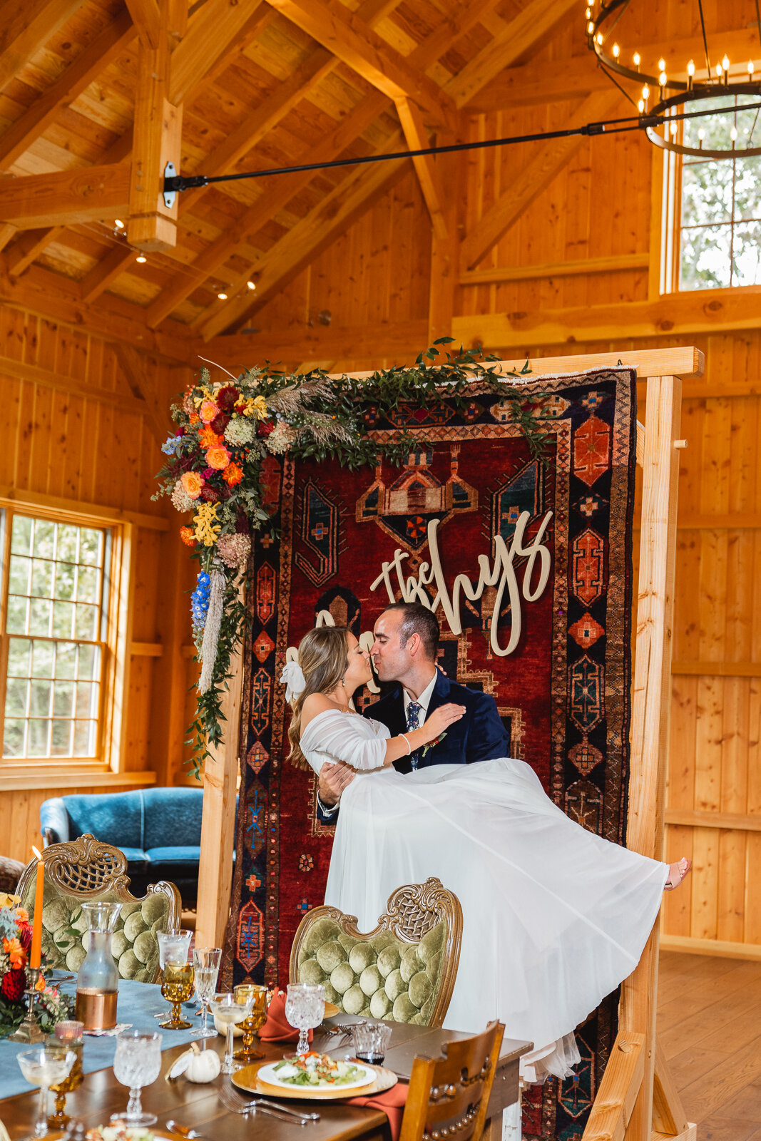 barn-wedding-decor-october.jpg