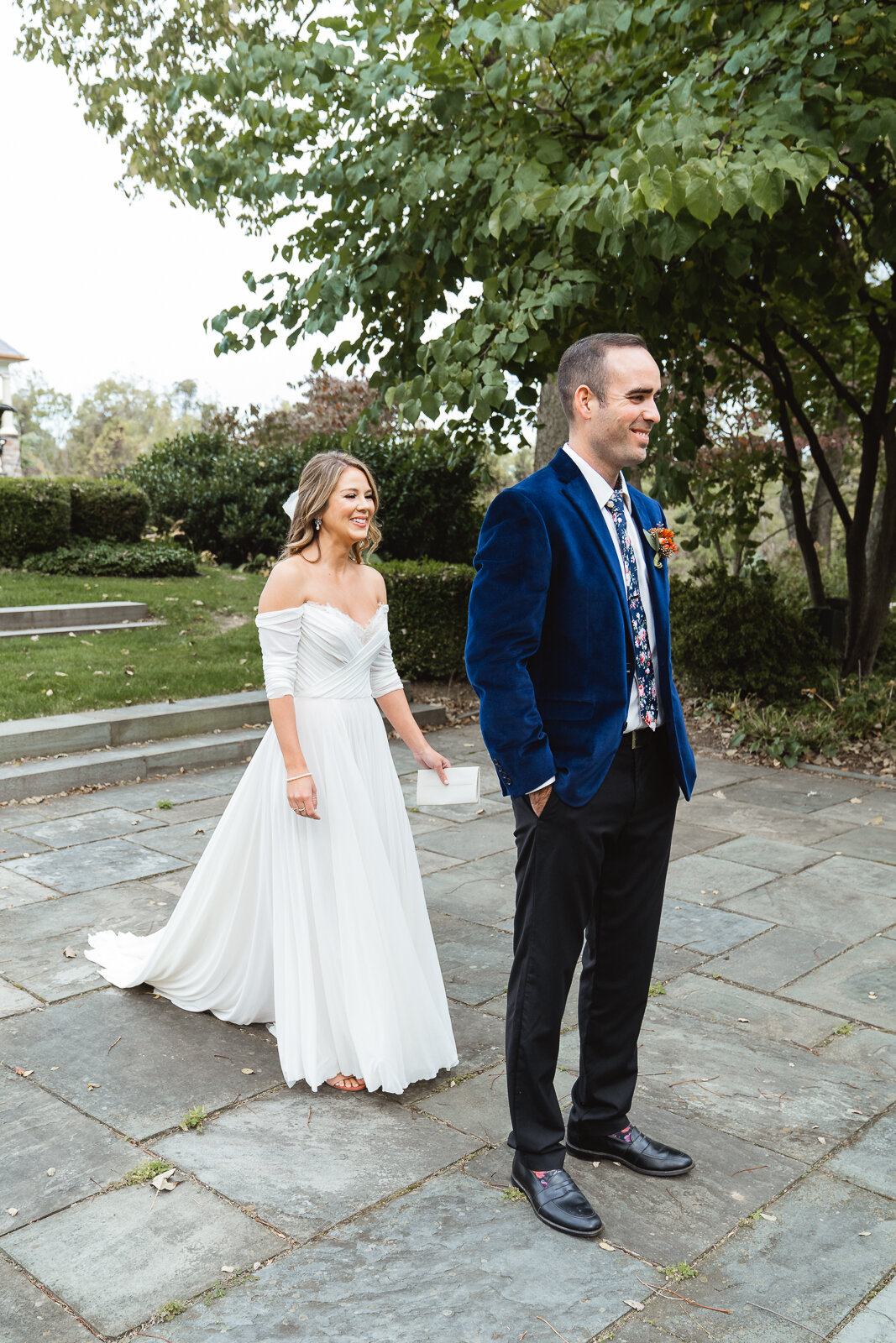 bride-groom-new-hope-first-look.jpg