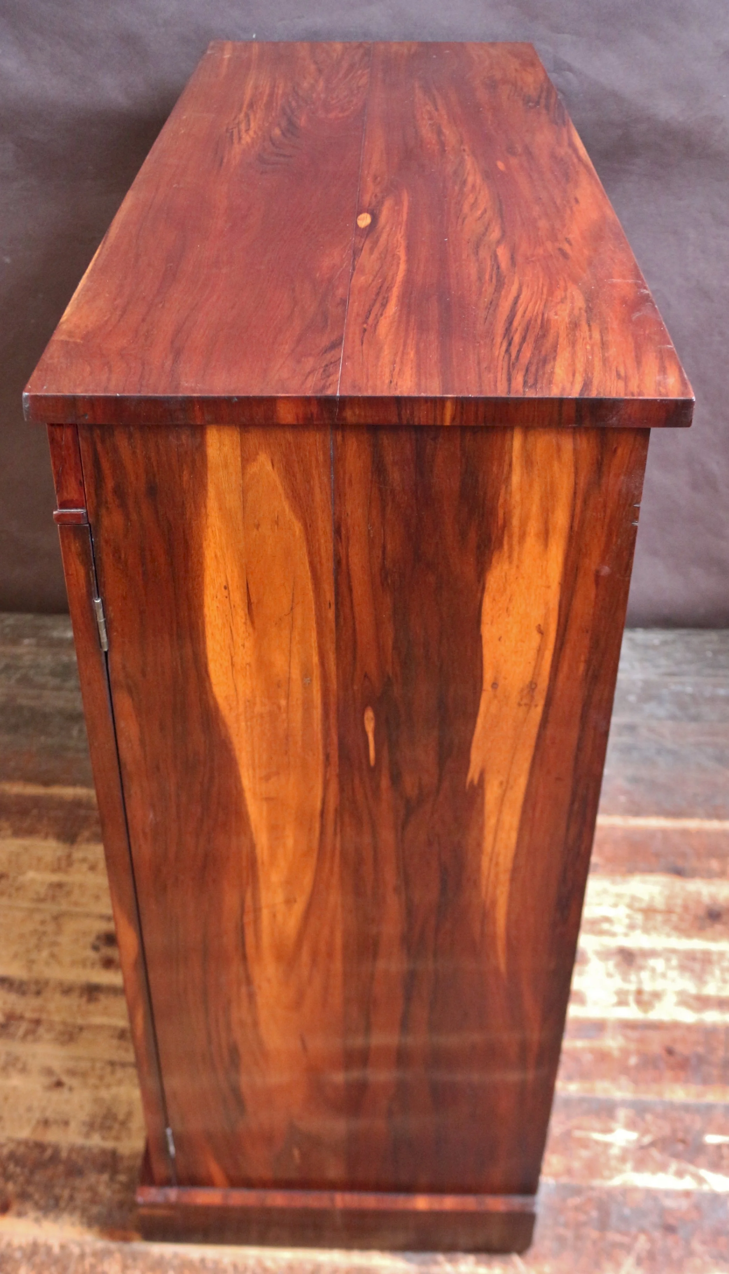 e7956l.JPG