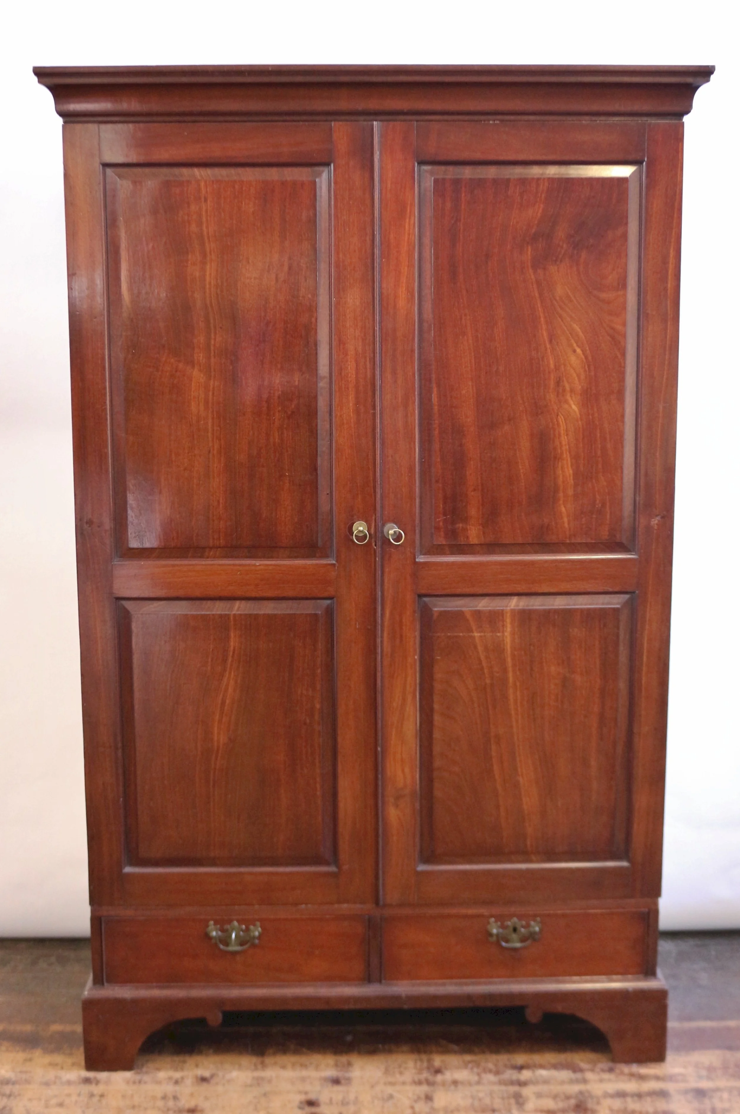 2DoorRobe.JPG