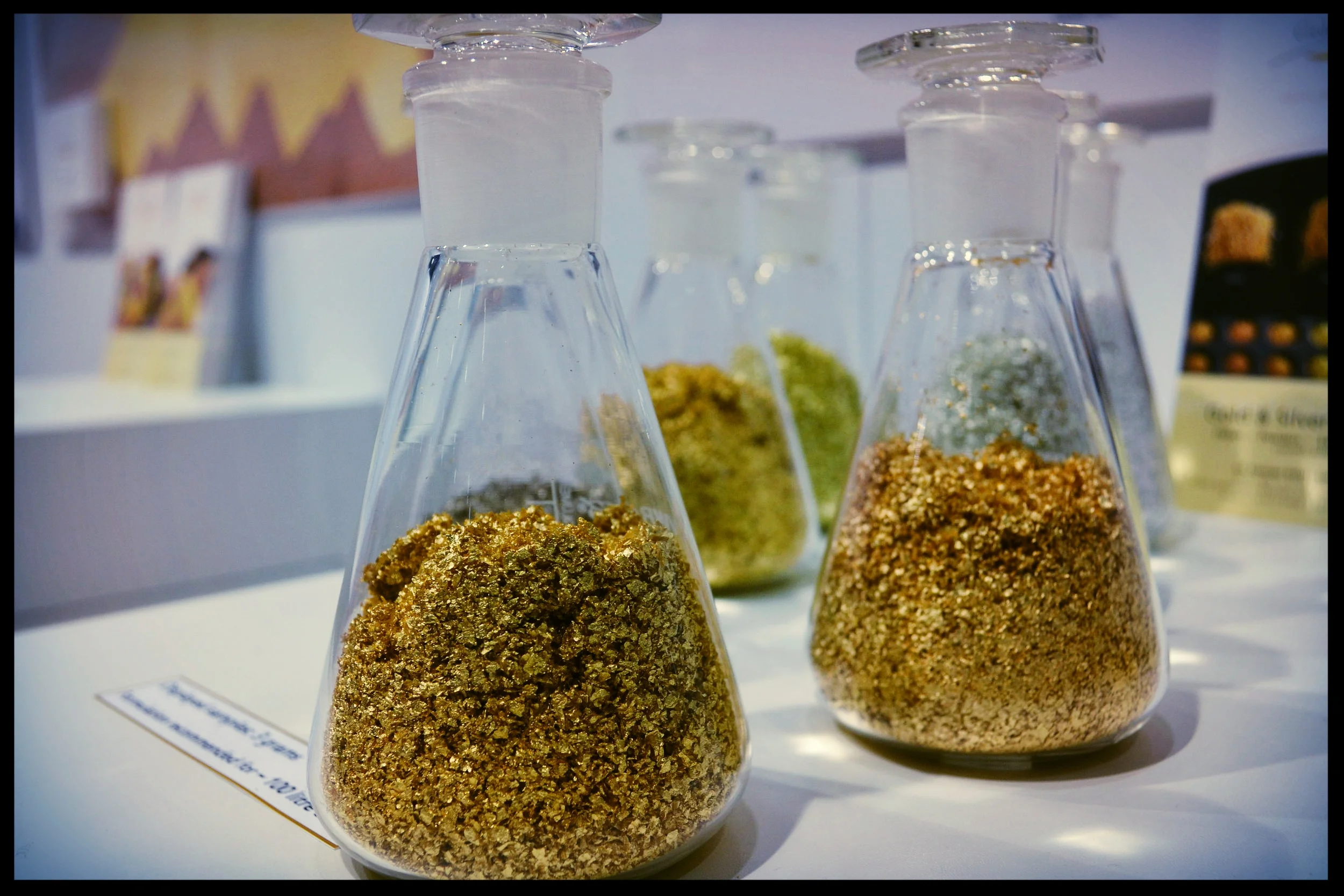 How To Solve Beauty Dilemmas With Gold!