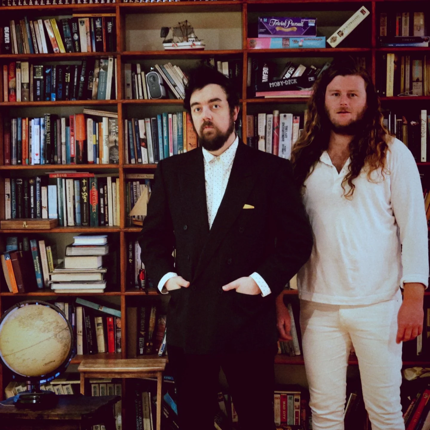 Are You well? Are you well within yourself?
.
.
.
.
#andyclockwise #areyouwell #newwave #exhibitionrecords #musicduo  #clockheads
