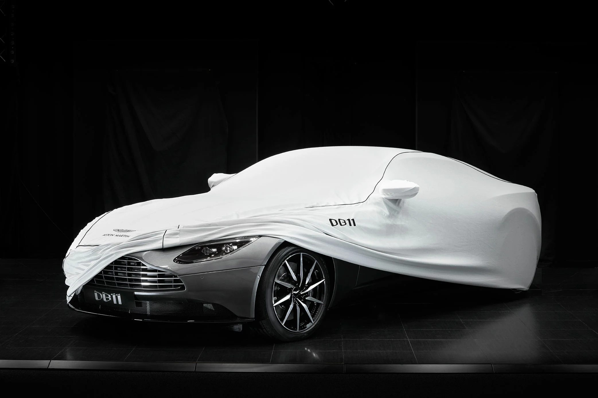 Aston Martin DB11